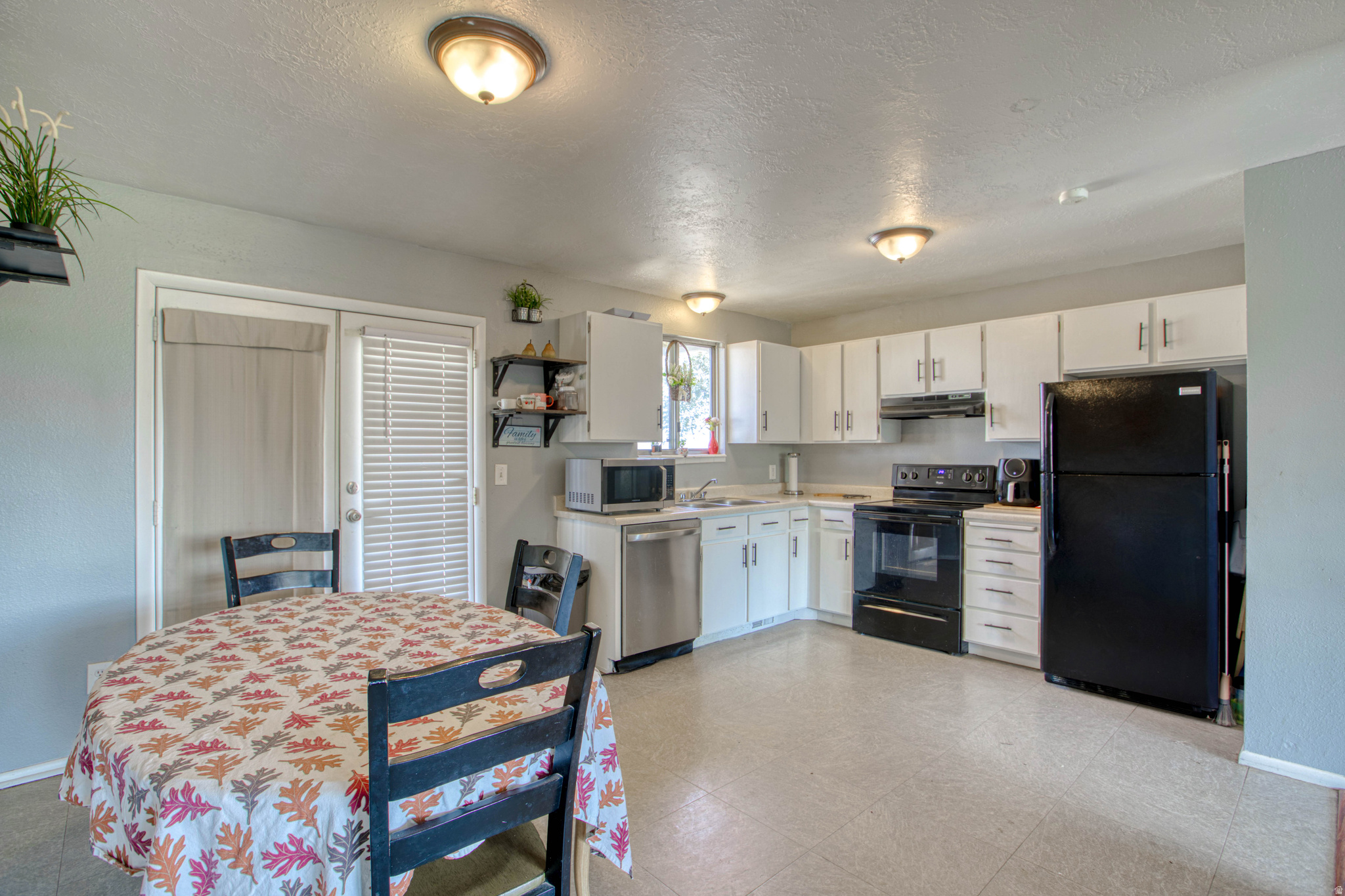 VALLEY VIEW PARK - Residential
