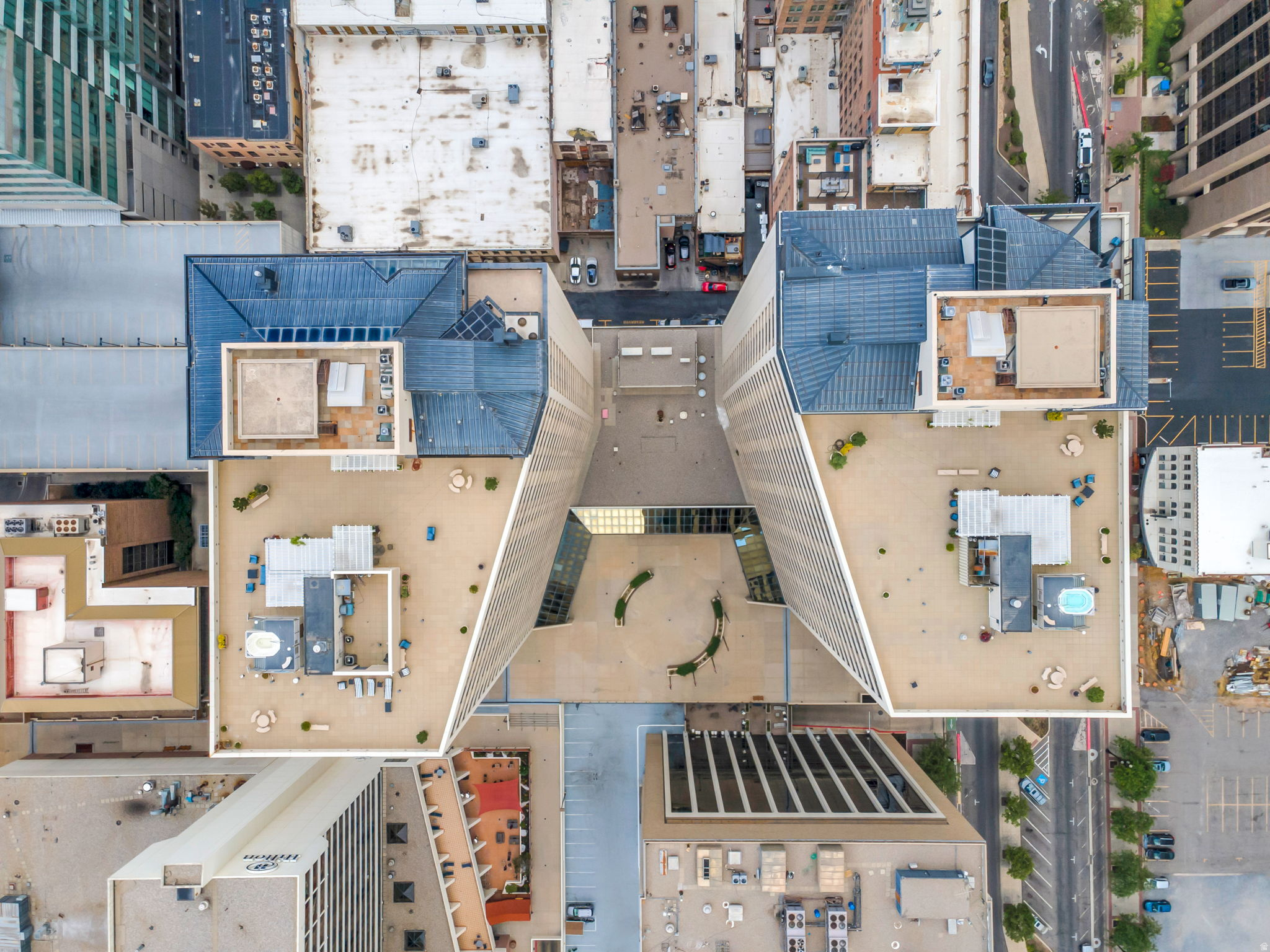 AMERICAN TOWERS - Residential