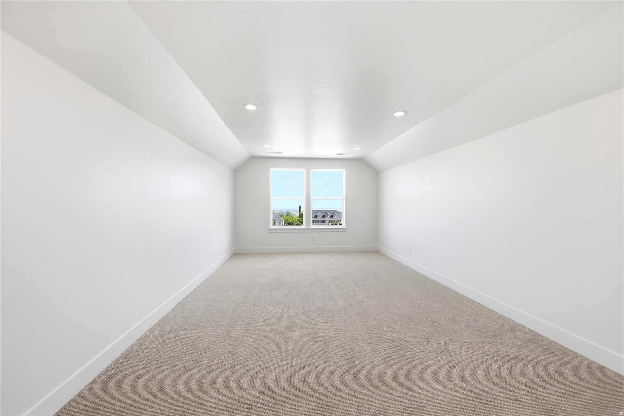 VINCENT - Residential