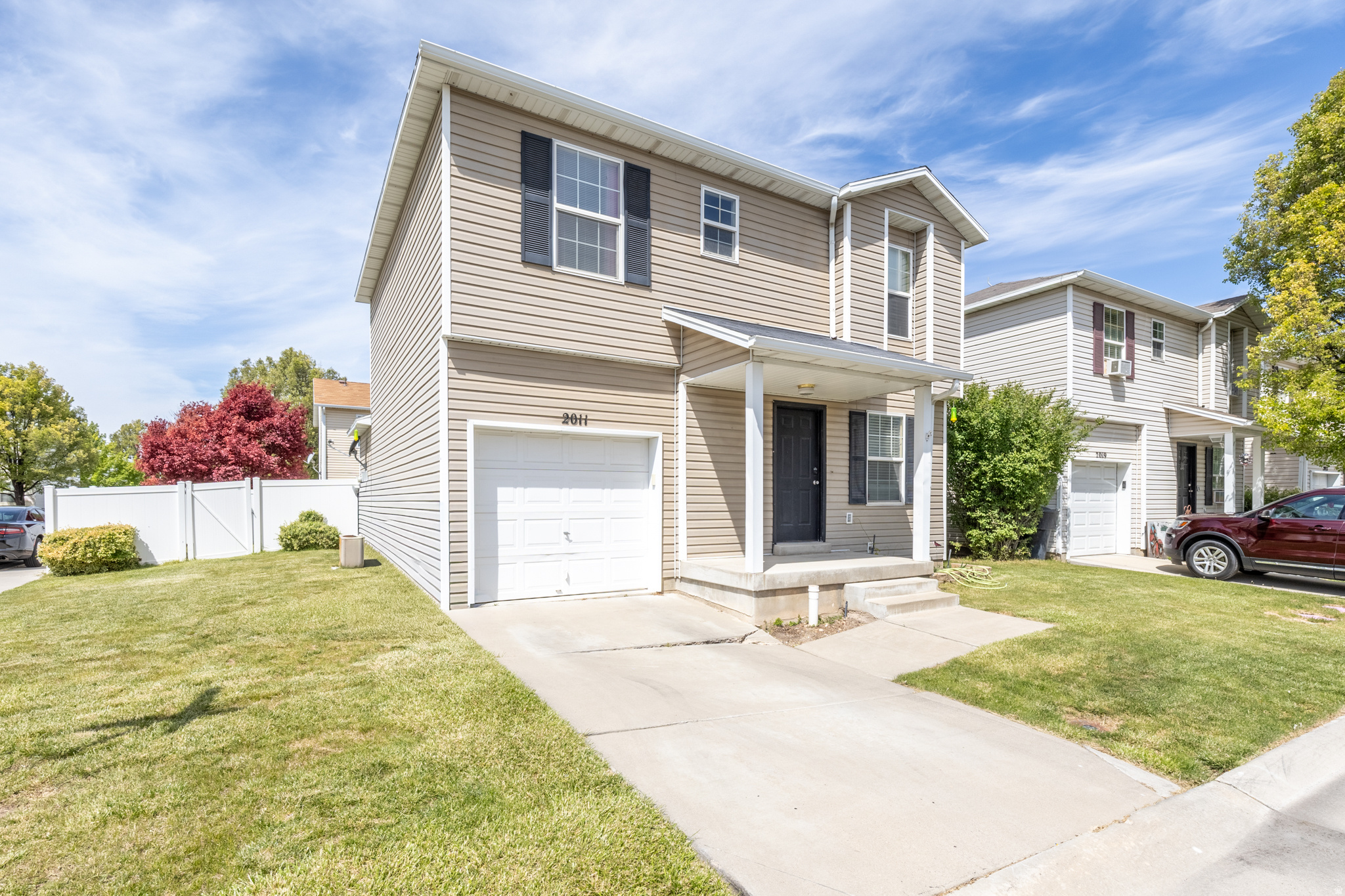 CLINTON TOWNE CENTER - Residential