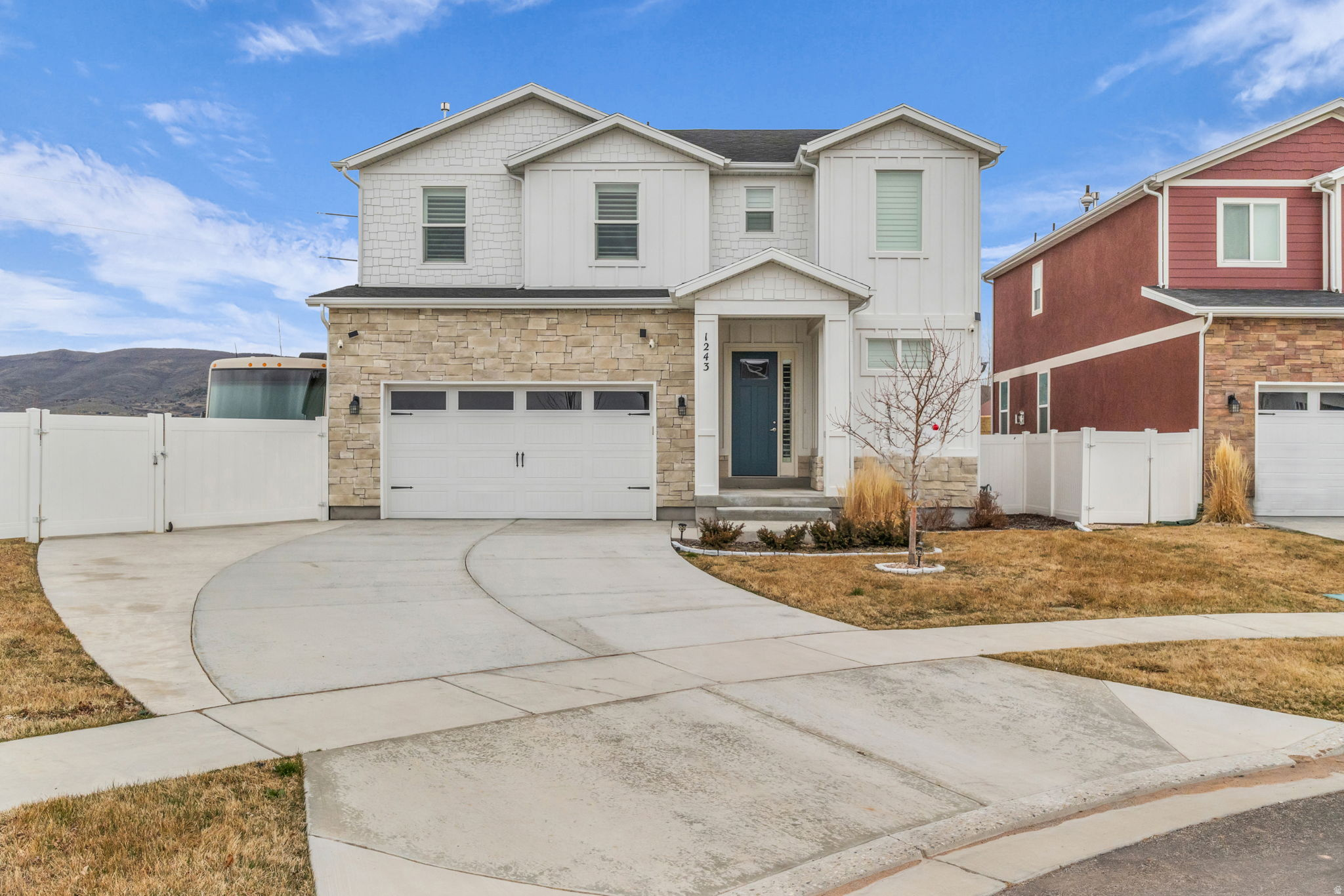 BROOKSIDE - Residential