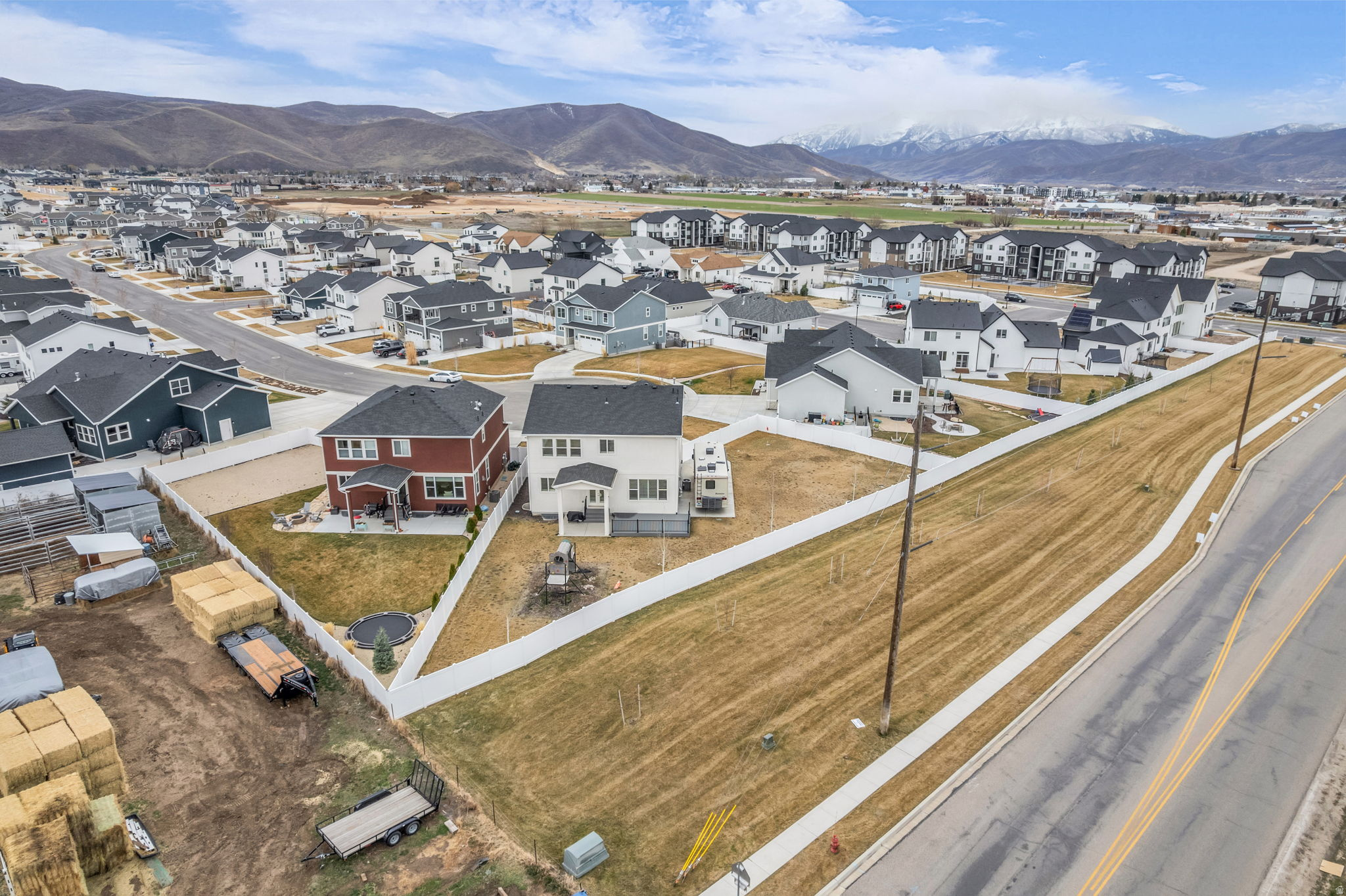 BROOKSIDE - Residential