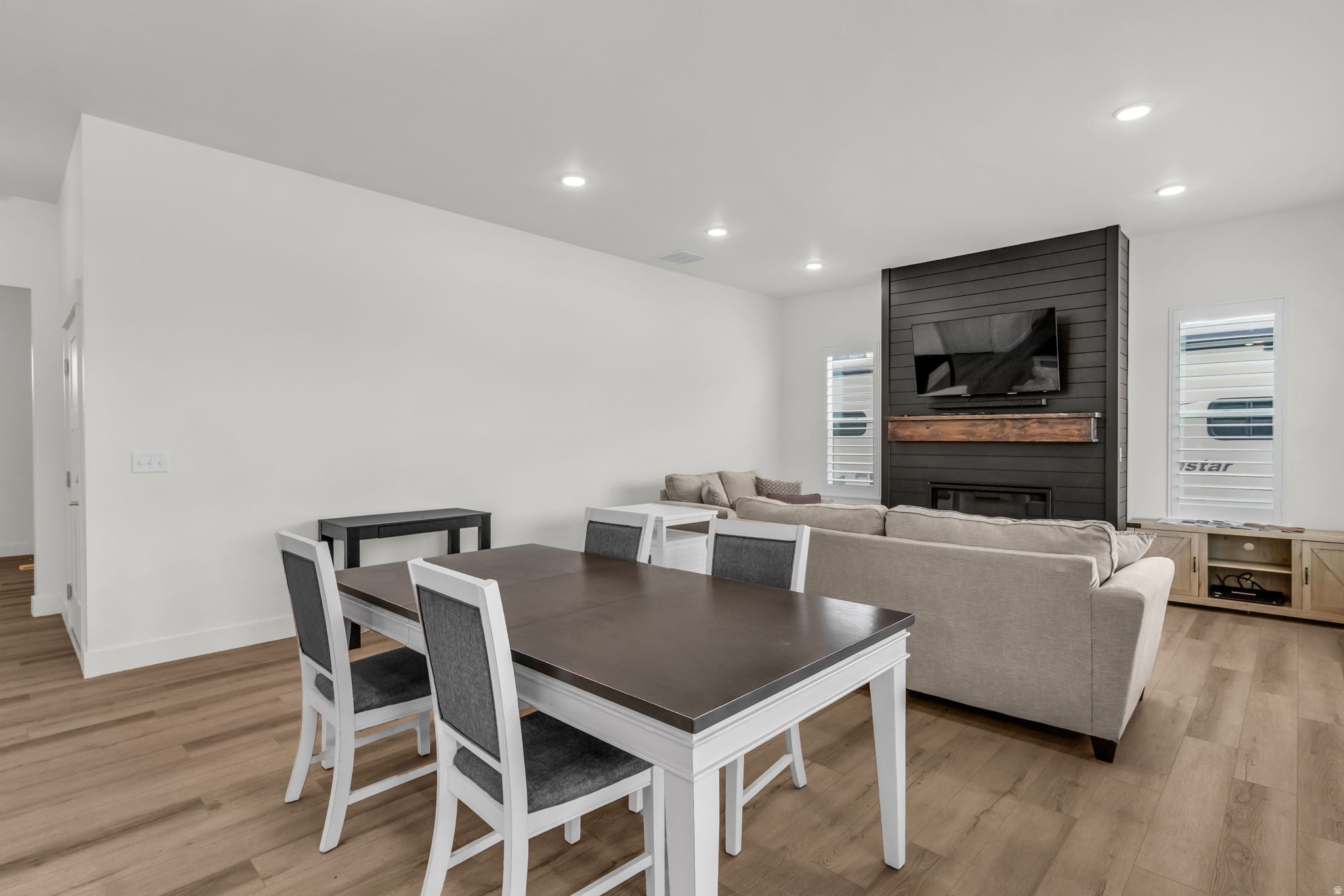 BROOKSIDE - Residential