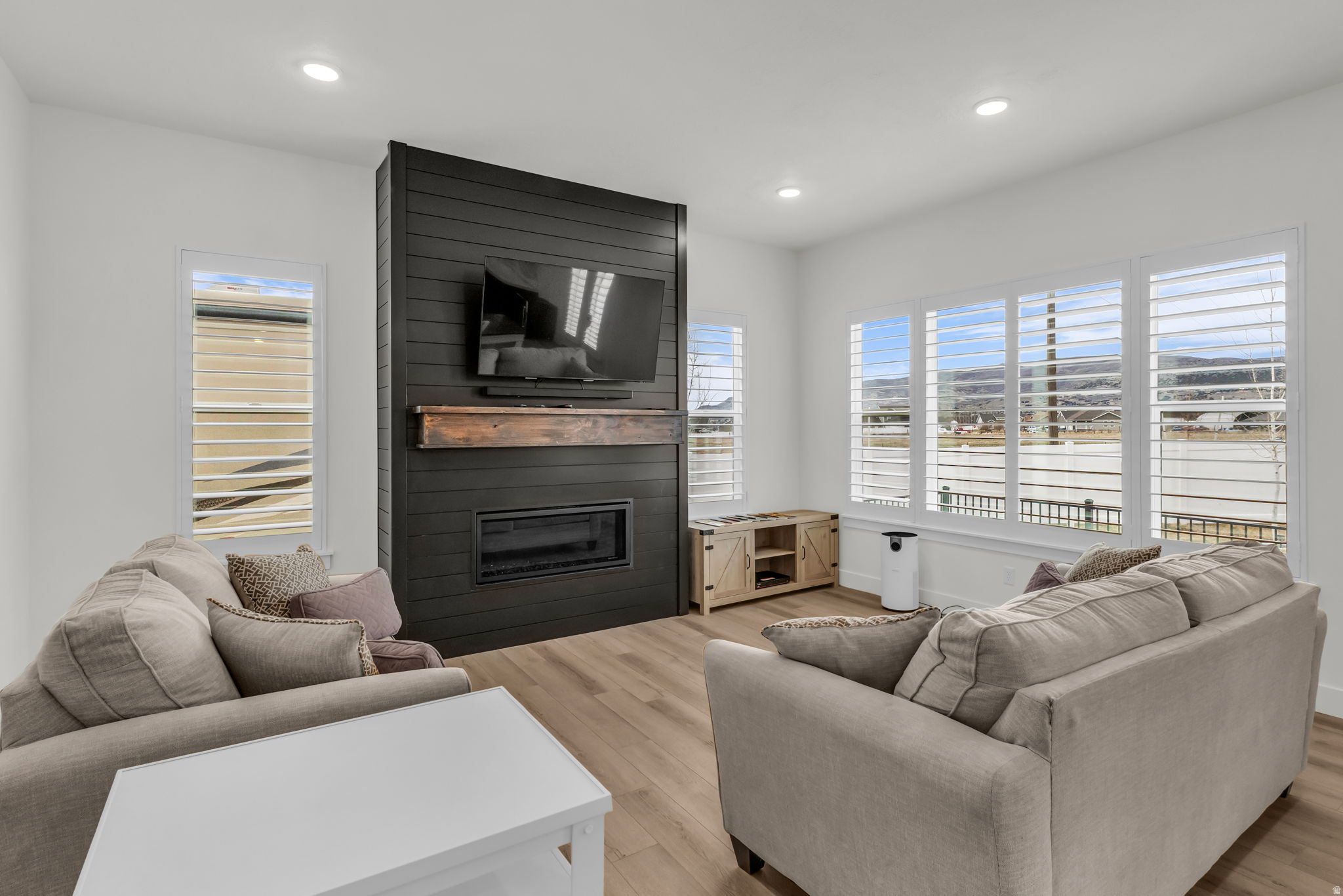 BROOKSIDE - Residential