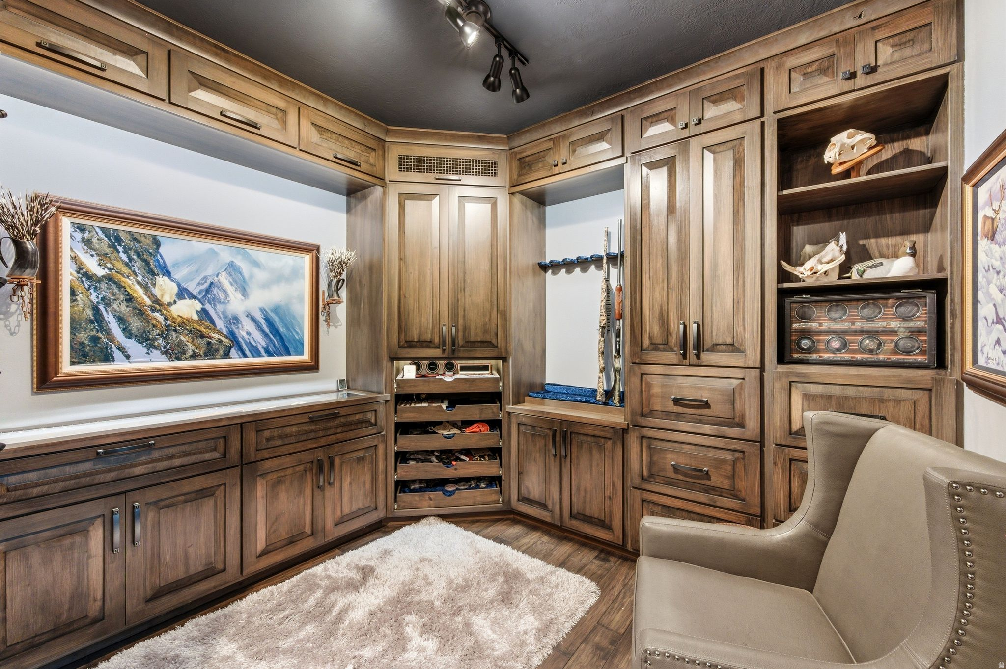 MAPLETON HIGHLANDS - Residential