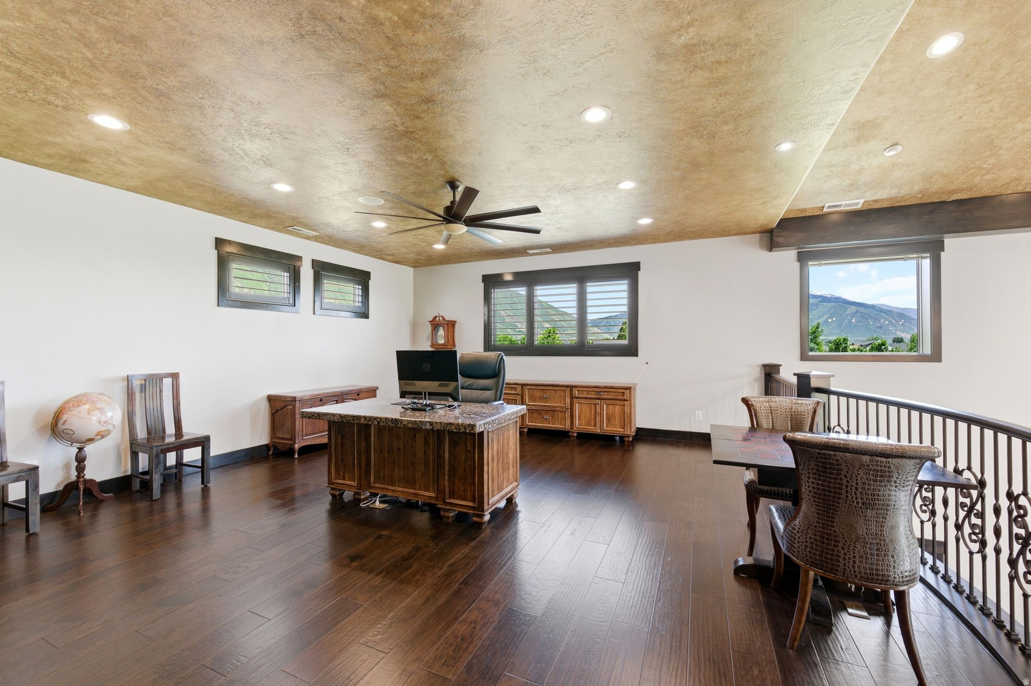 MAPLETON HIGHLANDS - Residential