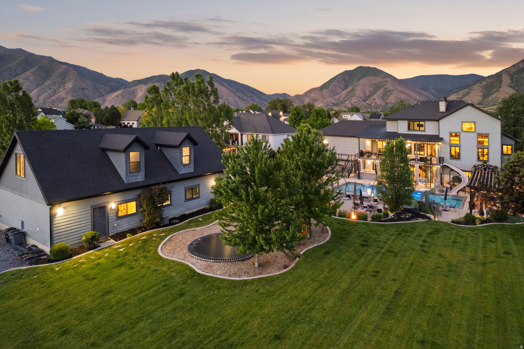 MAPLETON HIGHLANDS - Residential