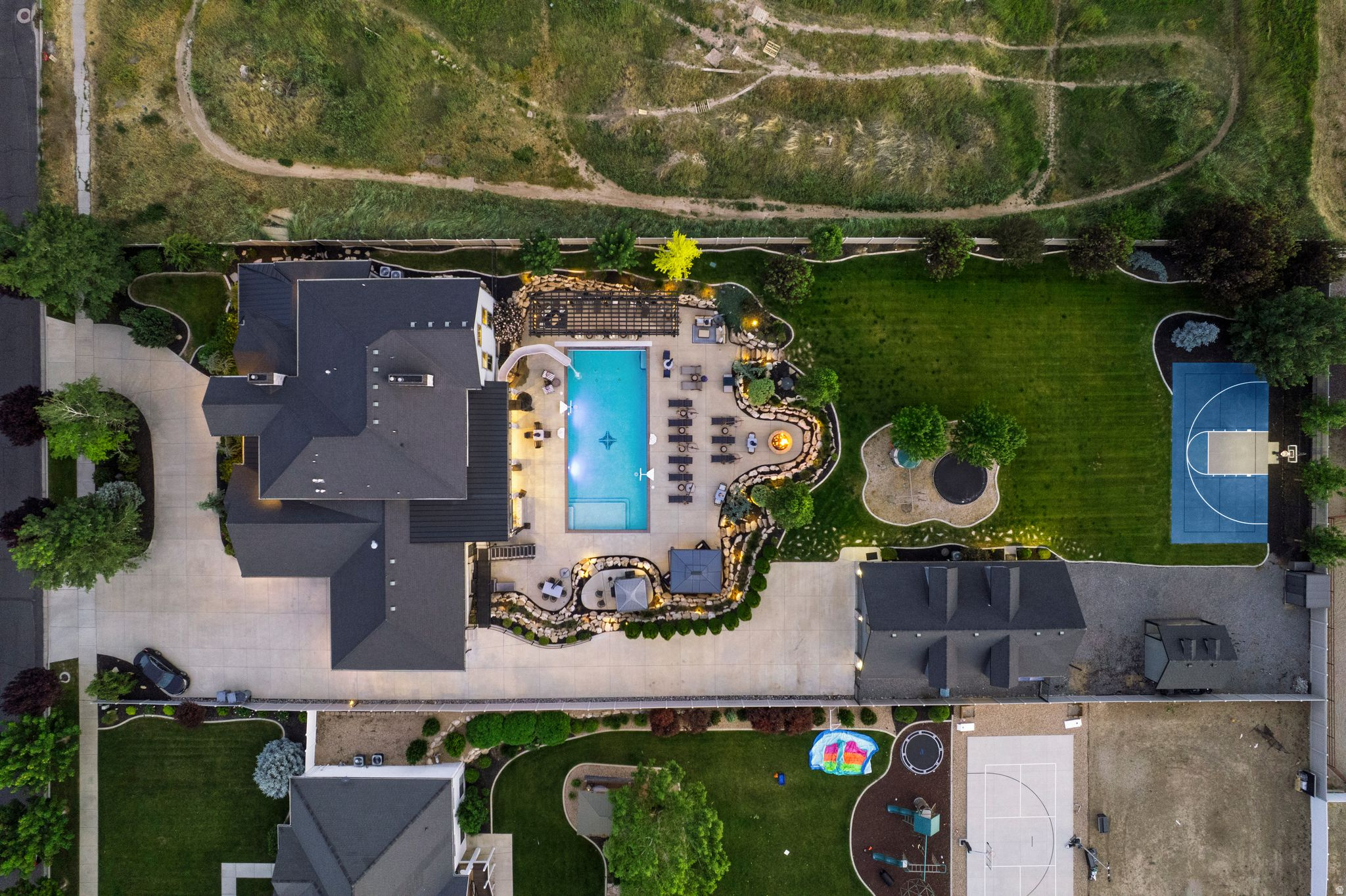 MAPLETON HIGHLANDS - Residential