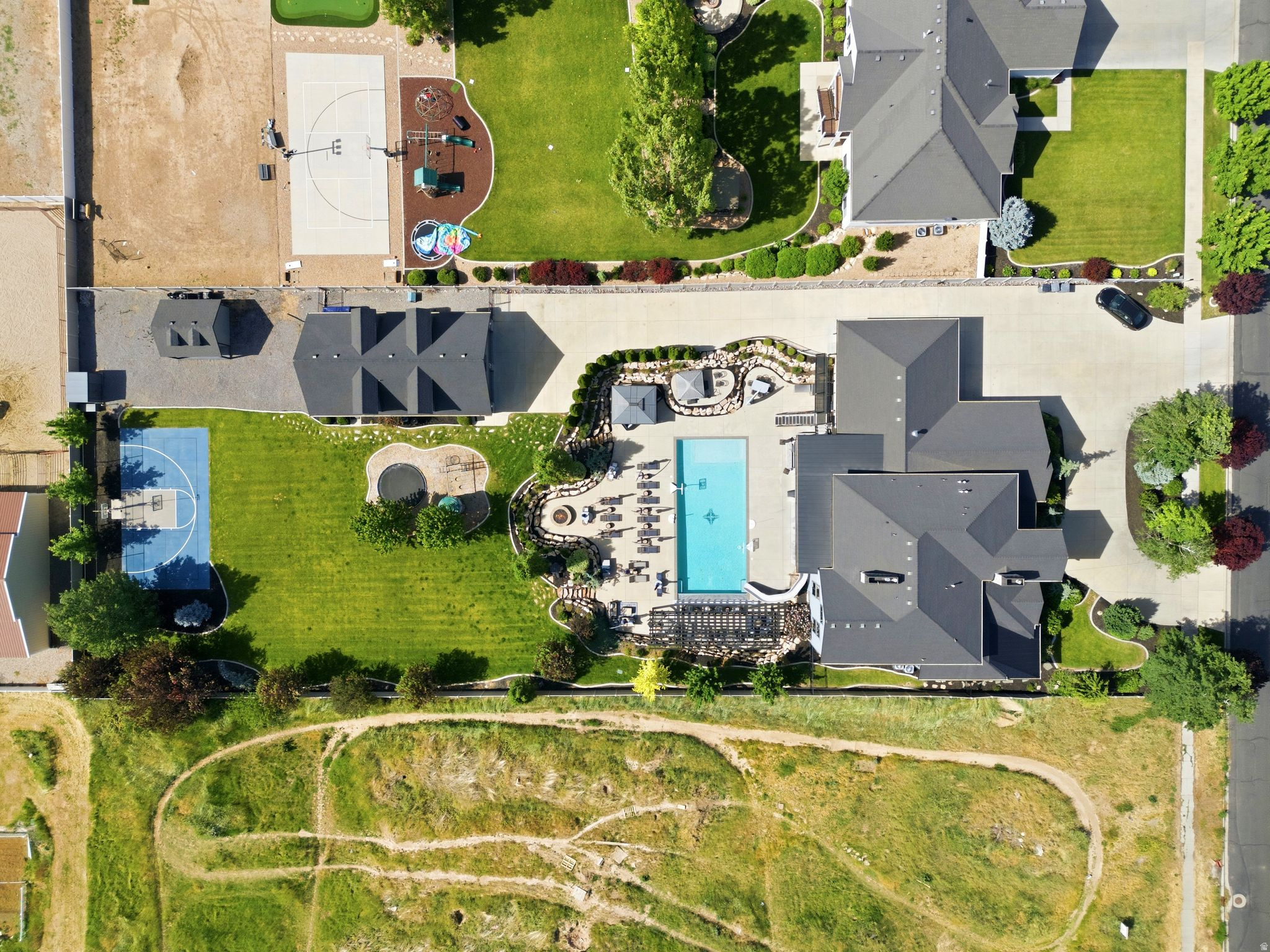 MAPLETON HIGHLANDS - Residential