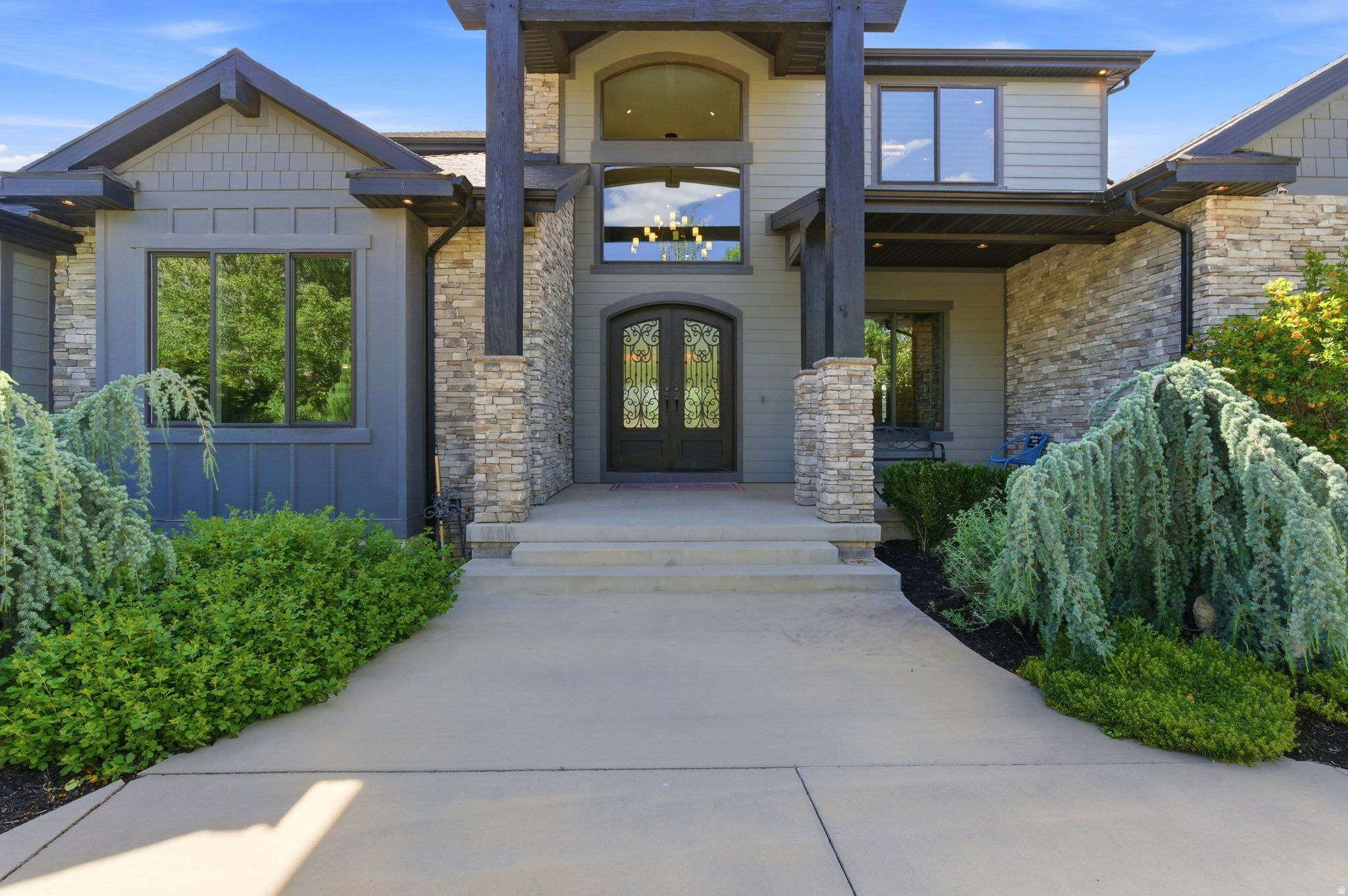 MAPLETON HIGHLANDS - Residential