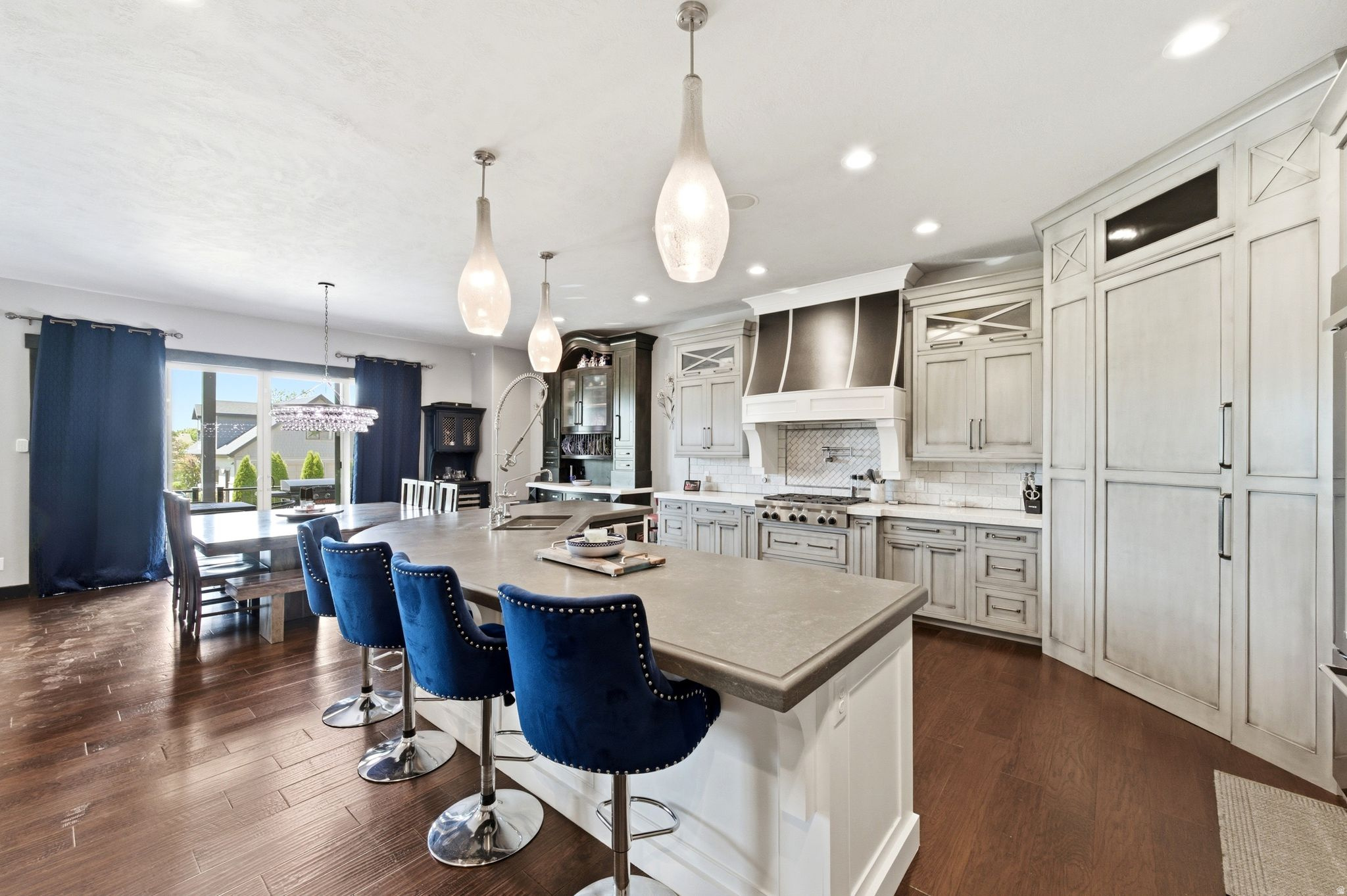 MAPLETON HIGHLANDS - Residential