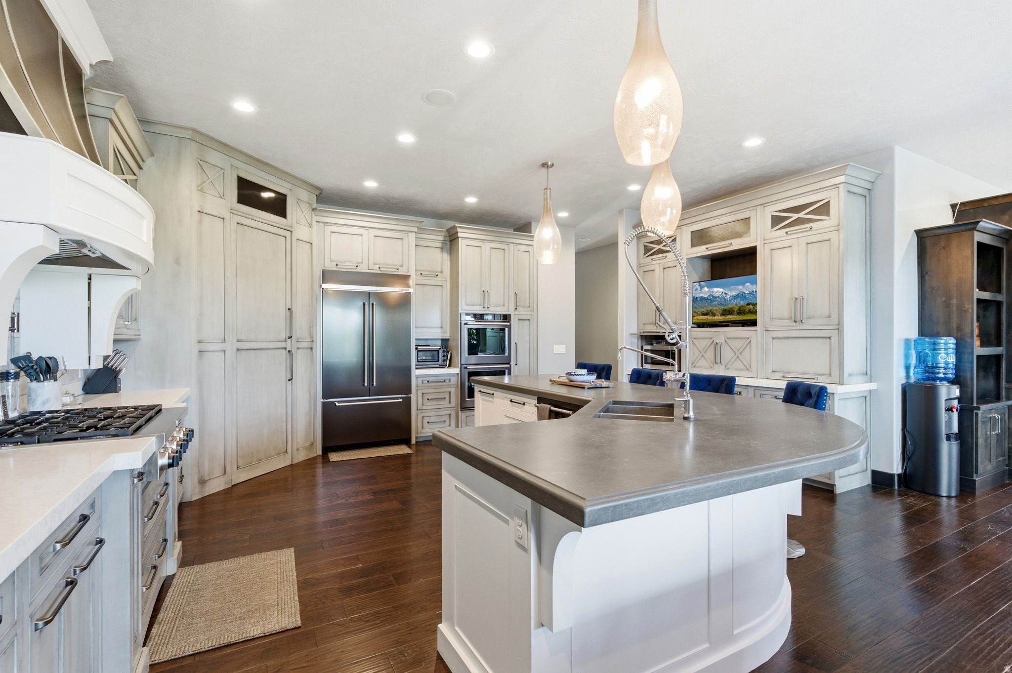 MAPLETON HIGHLANDS - Residential
