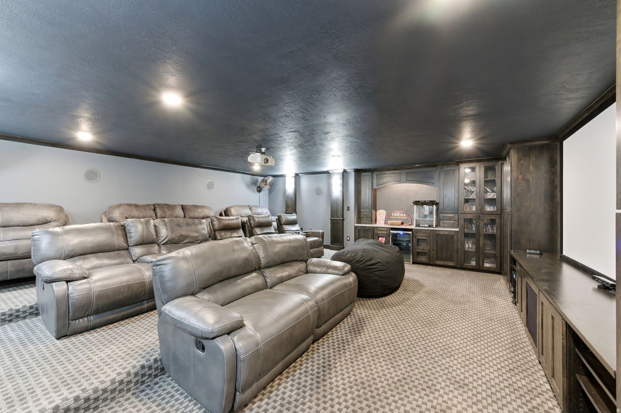 MAPLETON HIGHLANDS - Residential