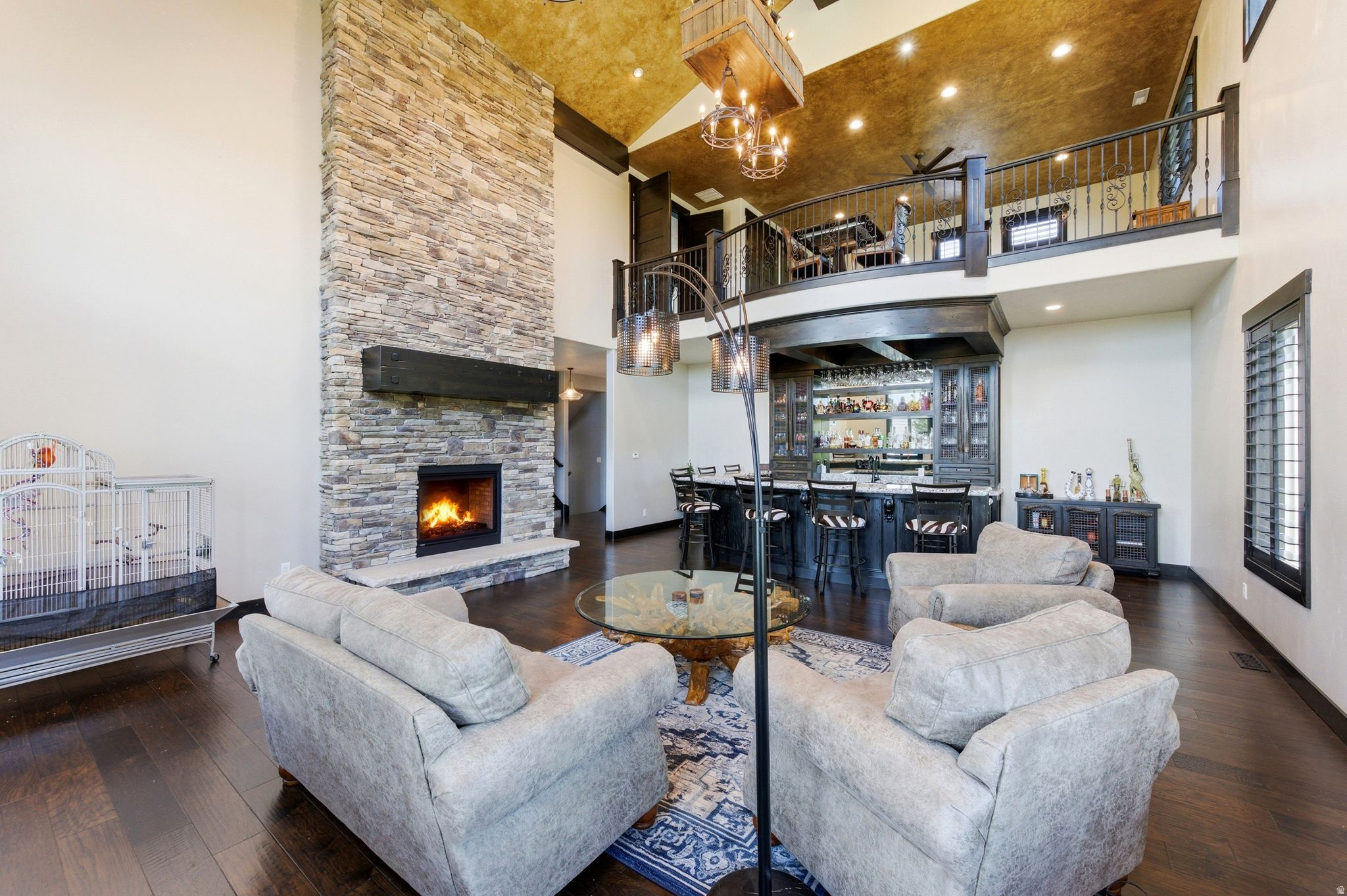 MAPLETON HIGHLANDS - Residential