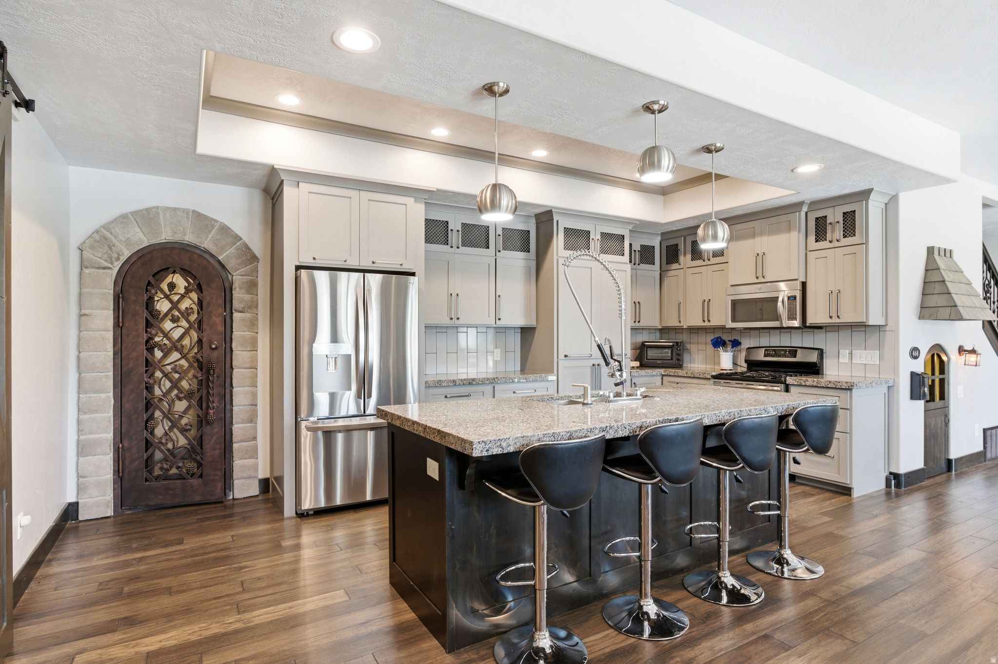 MAPLETON HIGHLANDS - Residential