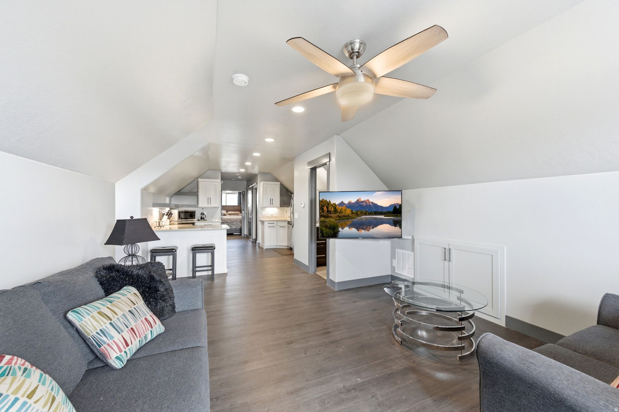MAPLETON HIGHLANDS - Residential