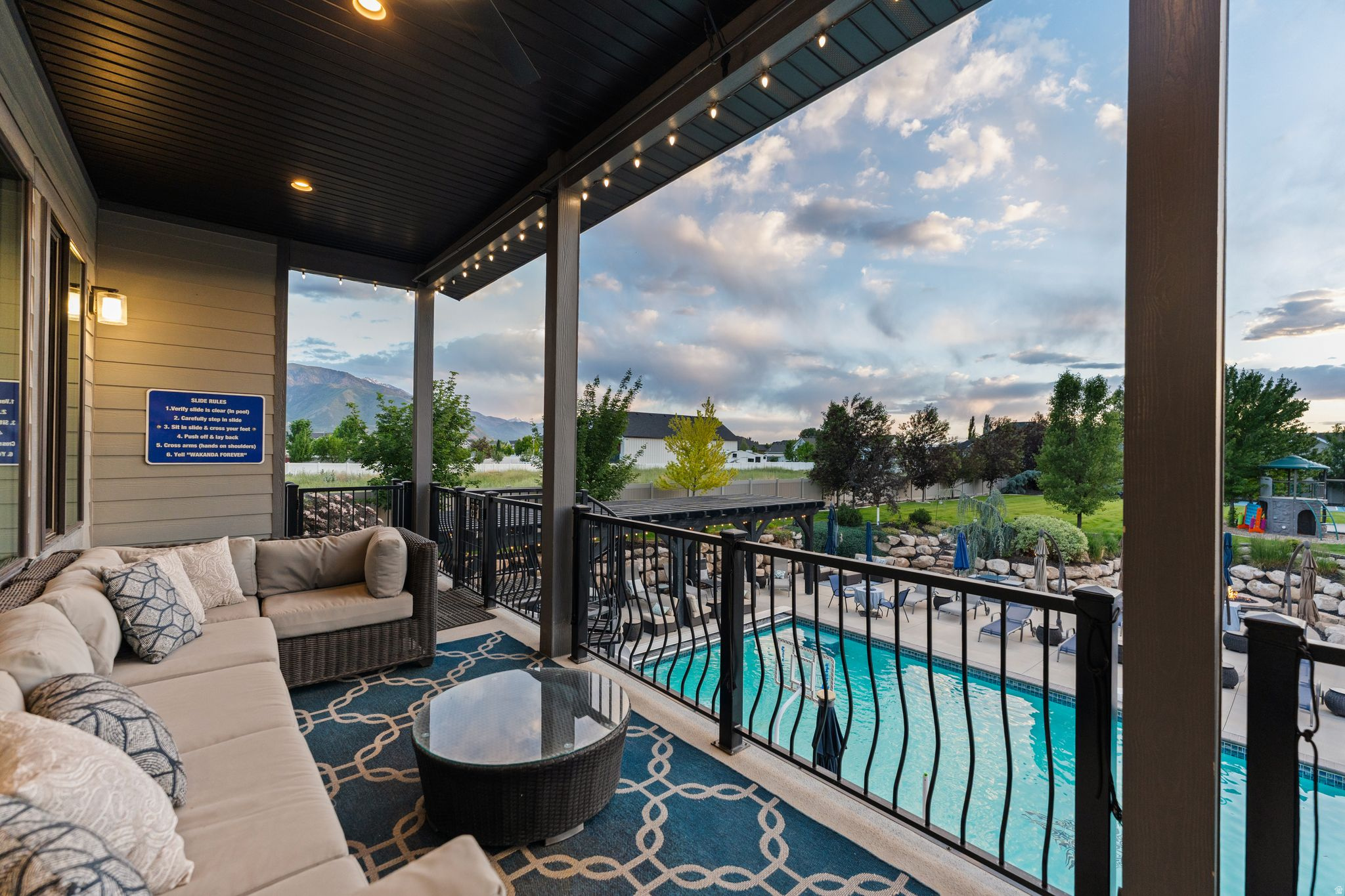 MAPLETON HIGHLANDS - Residential