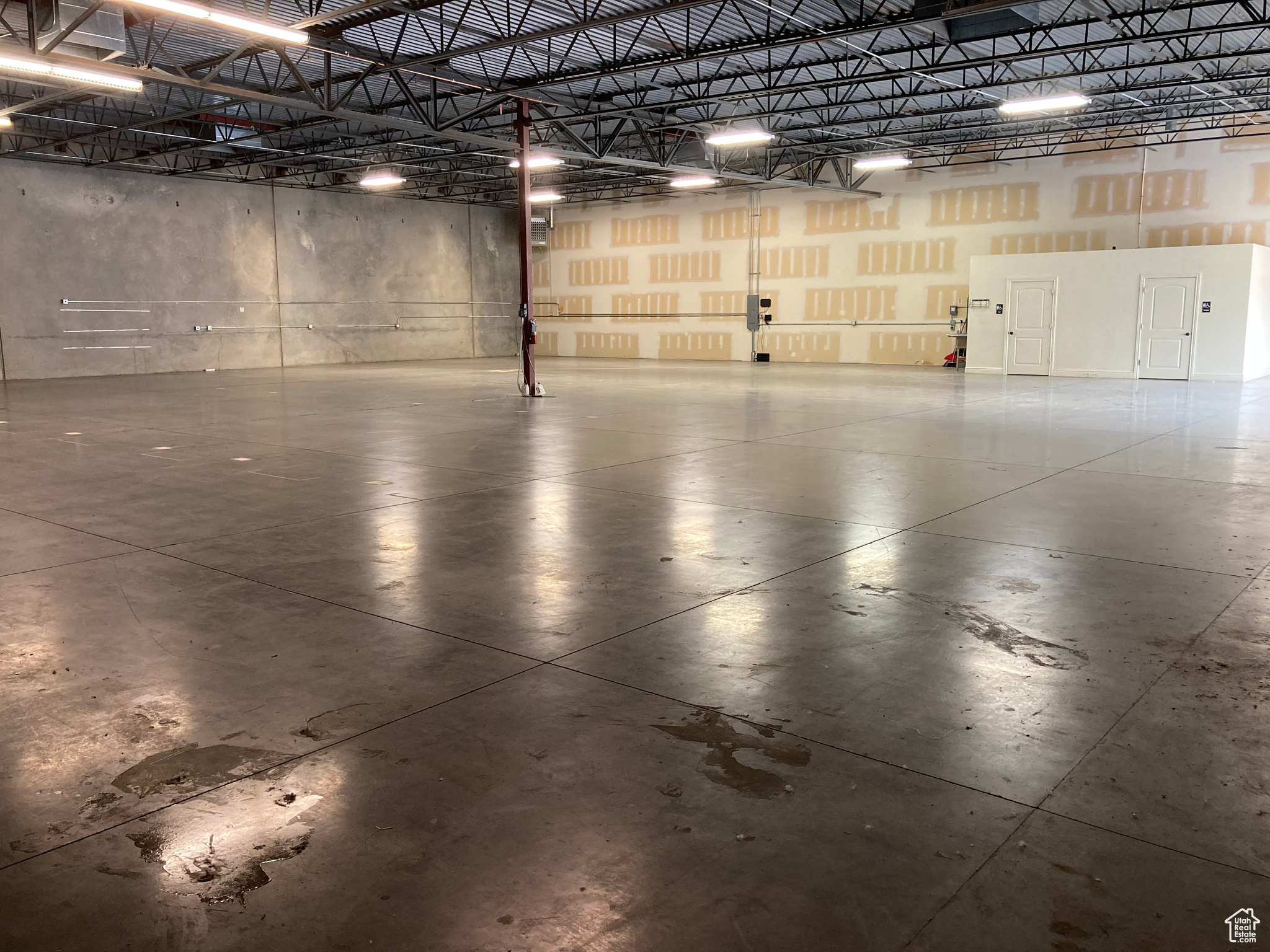 NORTH PARK INDUSTRIAL CONDO - Commercial Sale