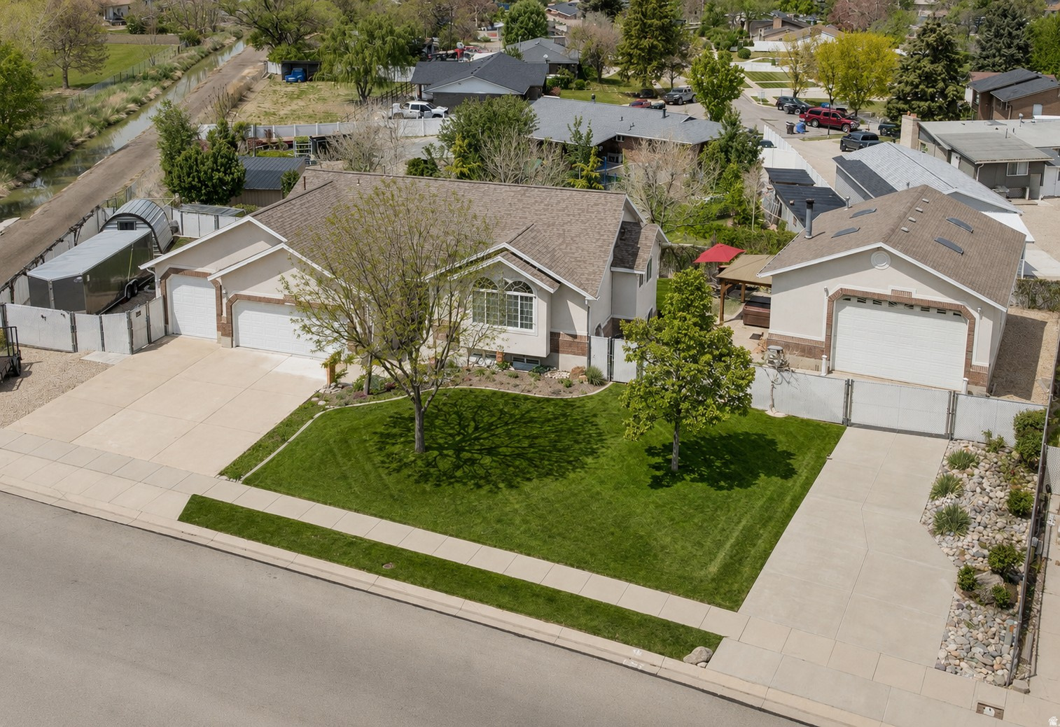 PHEASANT RUN - Residential