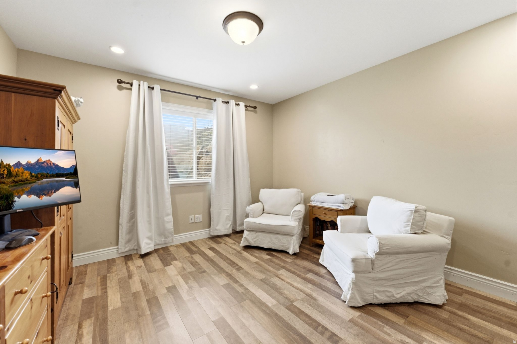 YATES MINOR - Residential