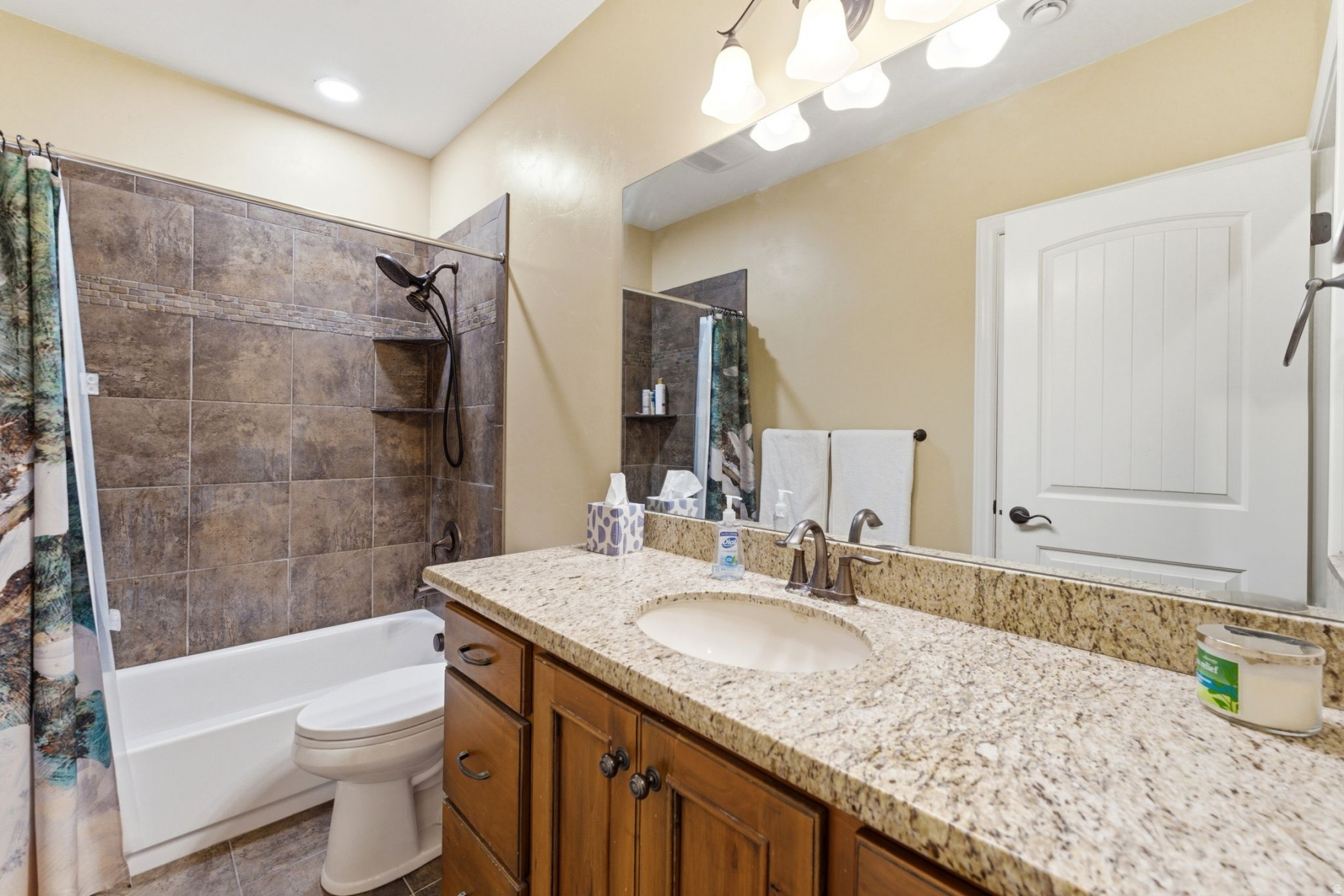 YATES MINOR - Residential