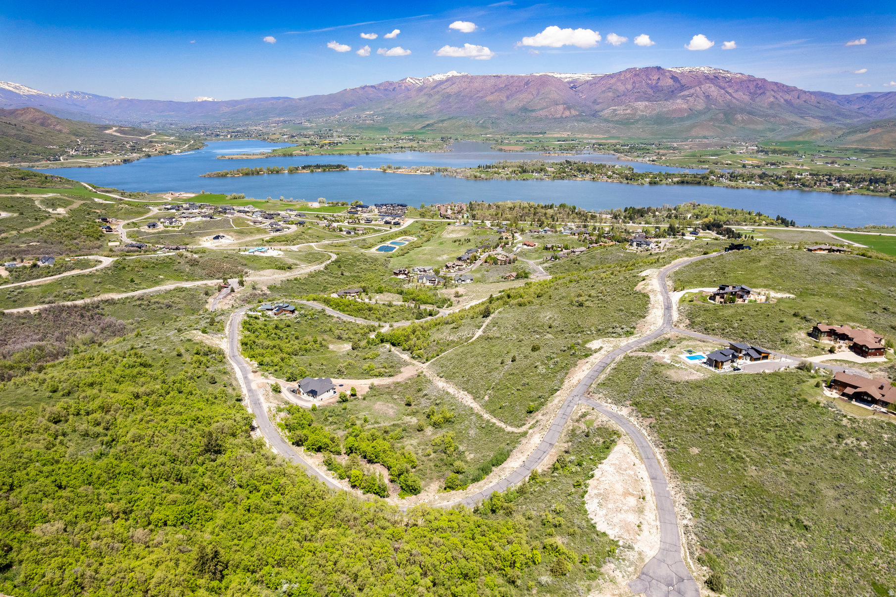 HAWKINS CREEK - Land