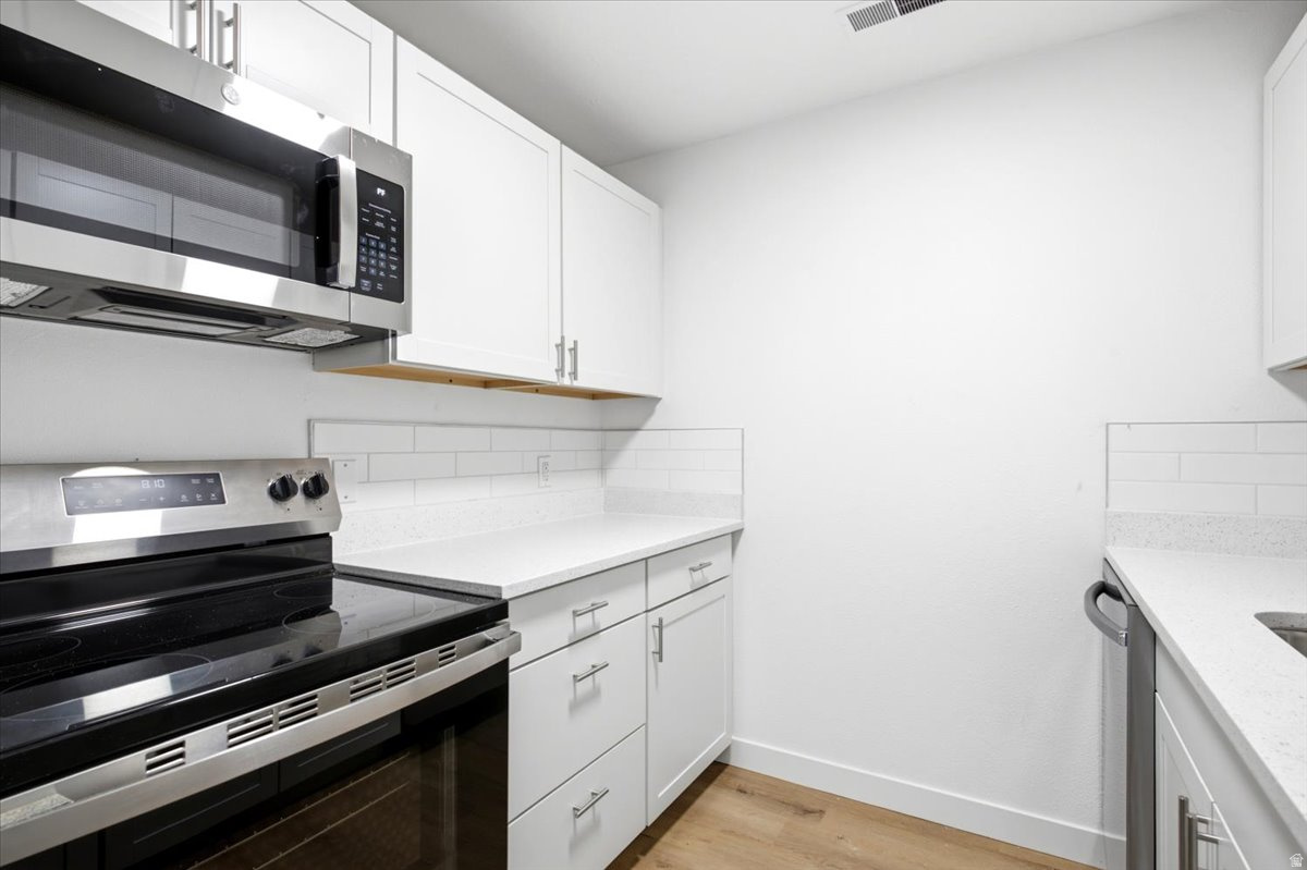 COUNTRY HILLS SQUARE - Residential