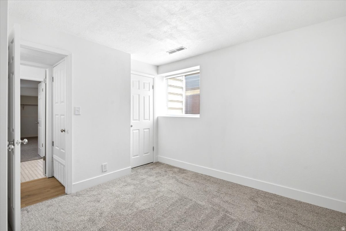 COUNTRY HILLS SQUARE - Residential
