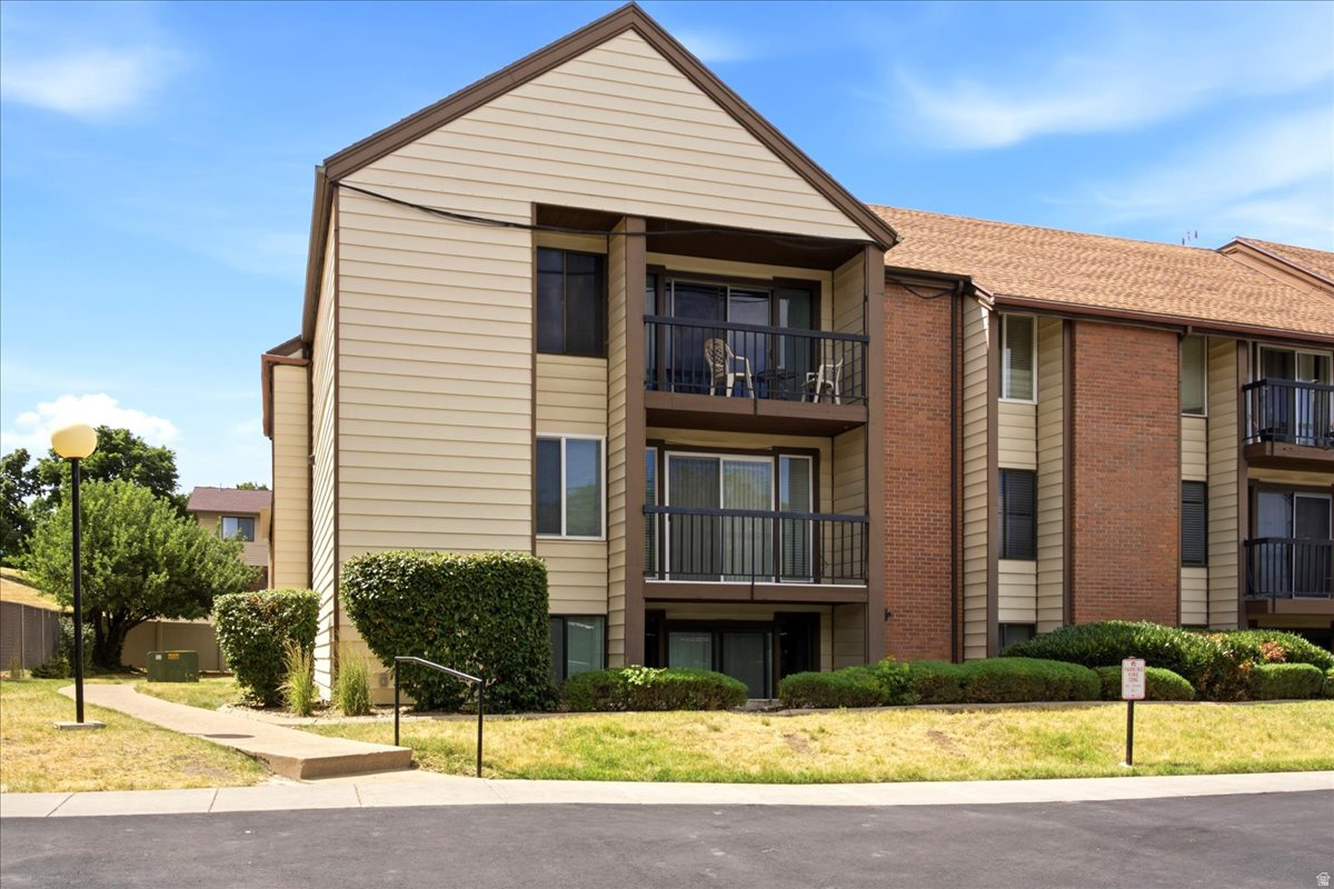 Great 2-bedroom, 1-bath condo in a convenient Ogden location! This move-in-ready home features new flooring and paint, new kitchen and new appliances installed June 2026, and a spacious laundry room with additional storage. The windows and sliding glass door were replaced in 2018, providing improved energy efficiency and natural light. Ideally located near Weber State University, McKay-Dee Hospital, shopping, dining, and other amenities. Whether you're looking for a primary residence or a fantastic investment opportunity, this condo is one you won't want to miss! Square footage figures are provided as a courtesy estimate only and were obtained from tax records. Buyer is advised to obtain an independent measurement