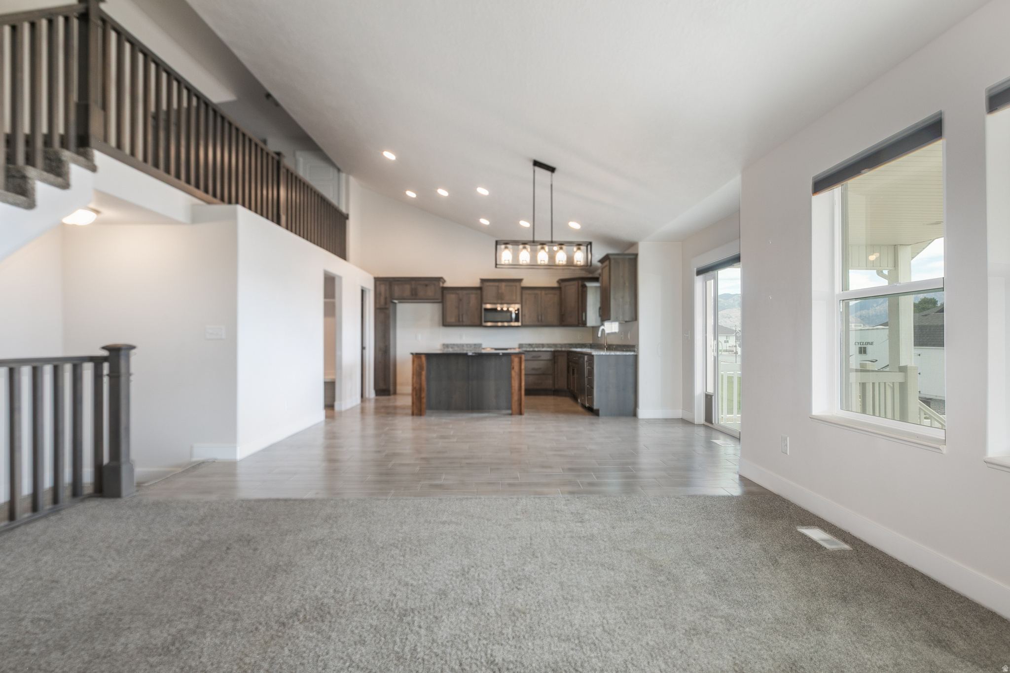 HAPPY DAYS - Residential