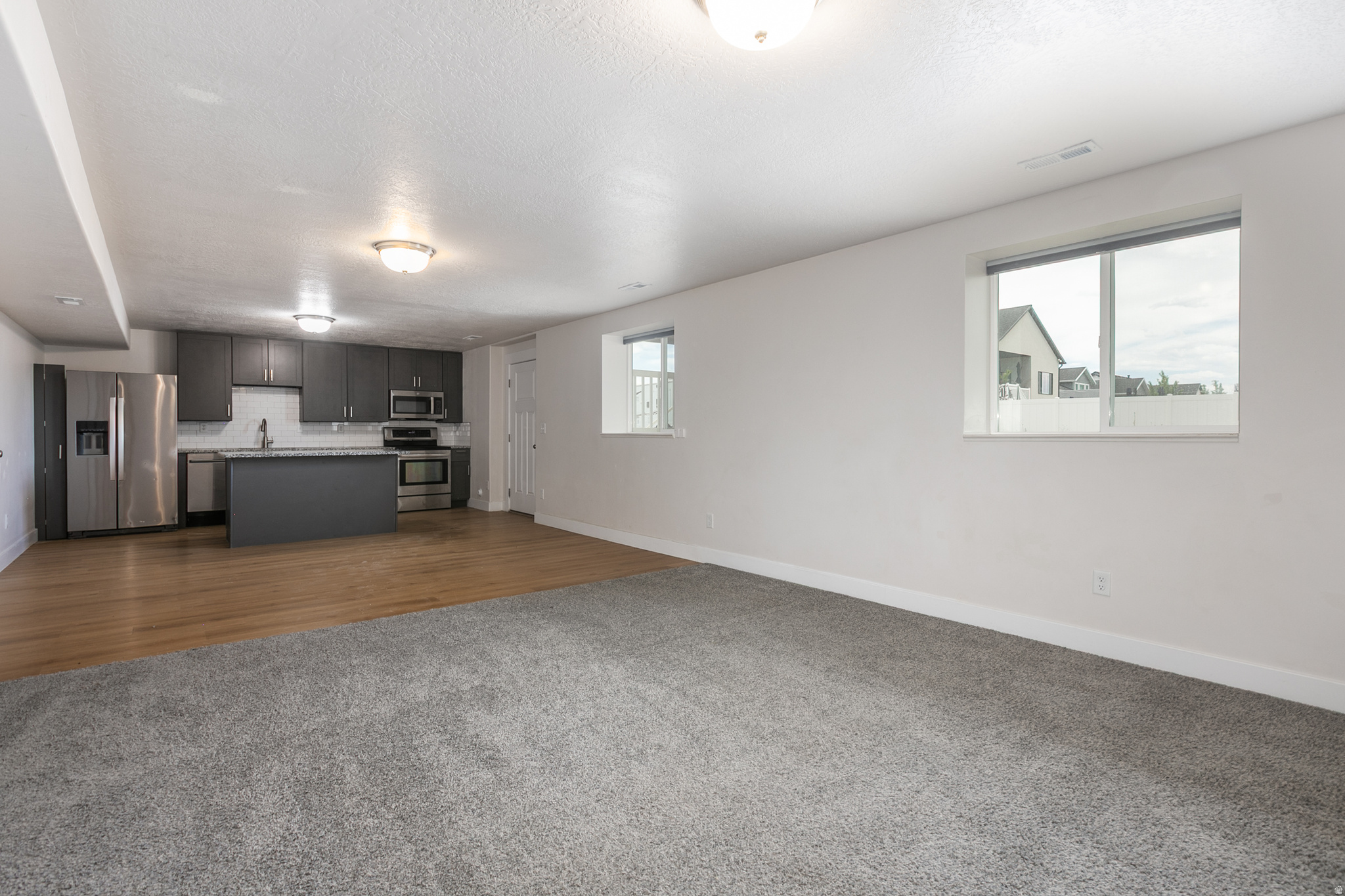 HAPPY DAYS - Residential