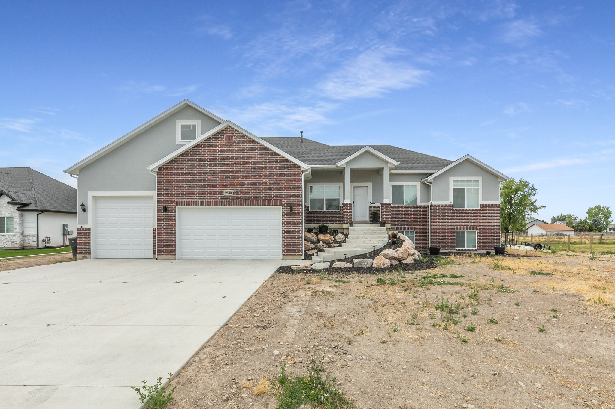 HAPPY DAYS - Residential