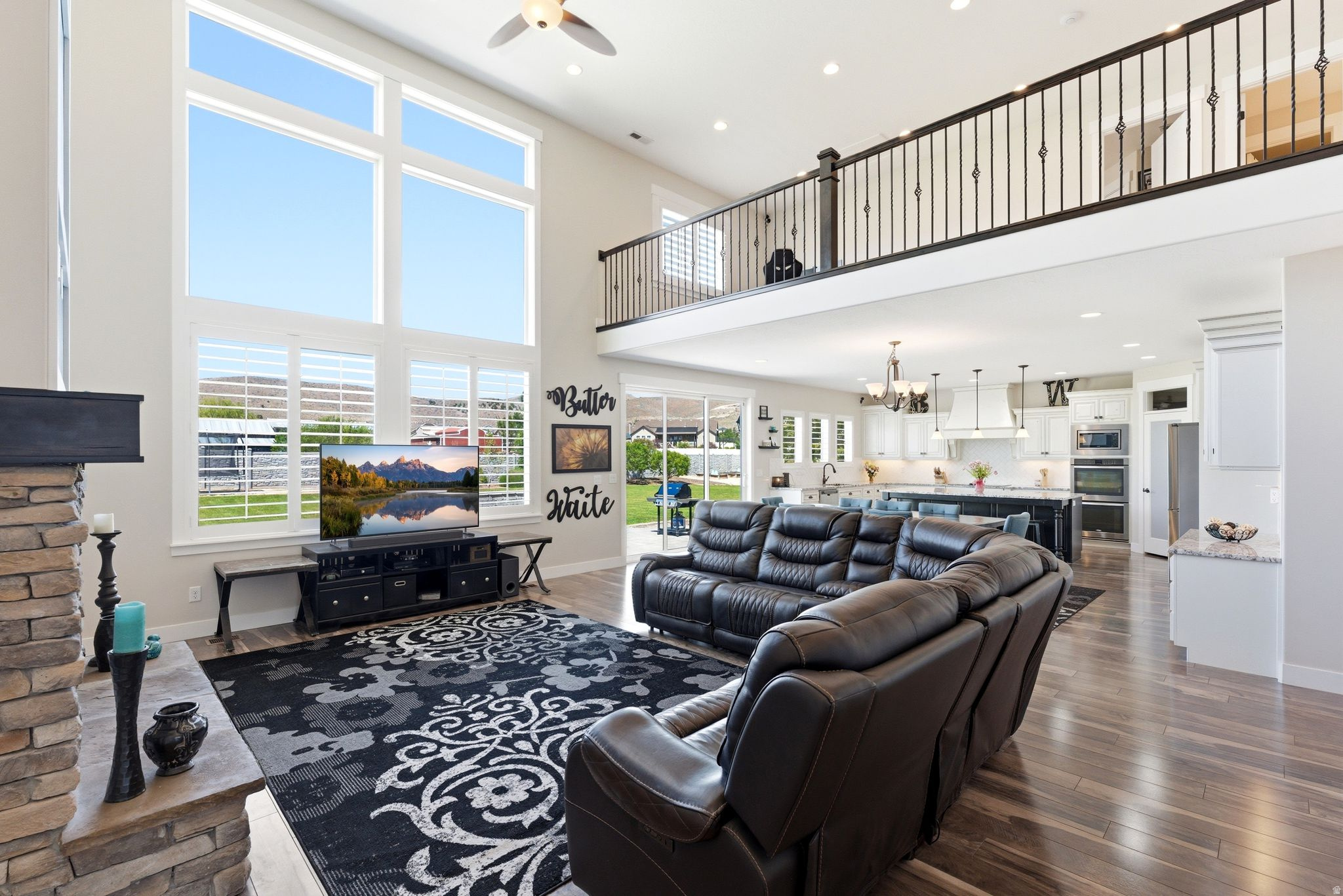 VALLEY VIEW - Residential
