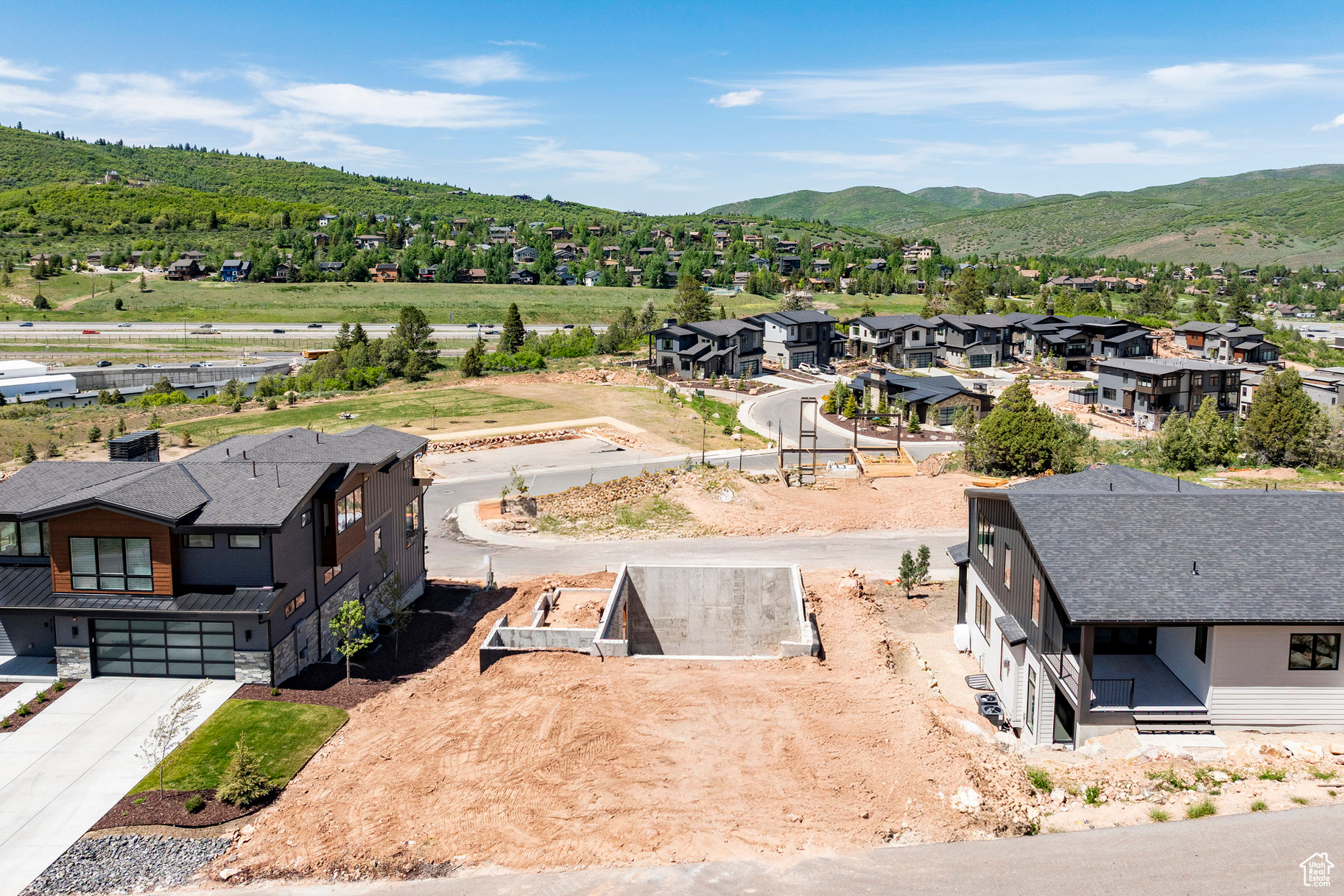 DISCOVERY RIDGE - Residential