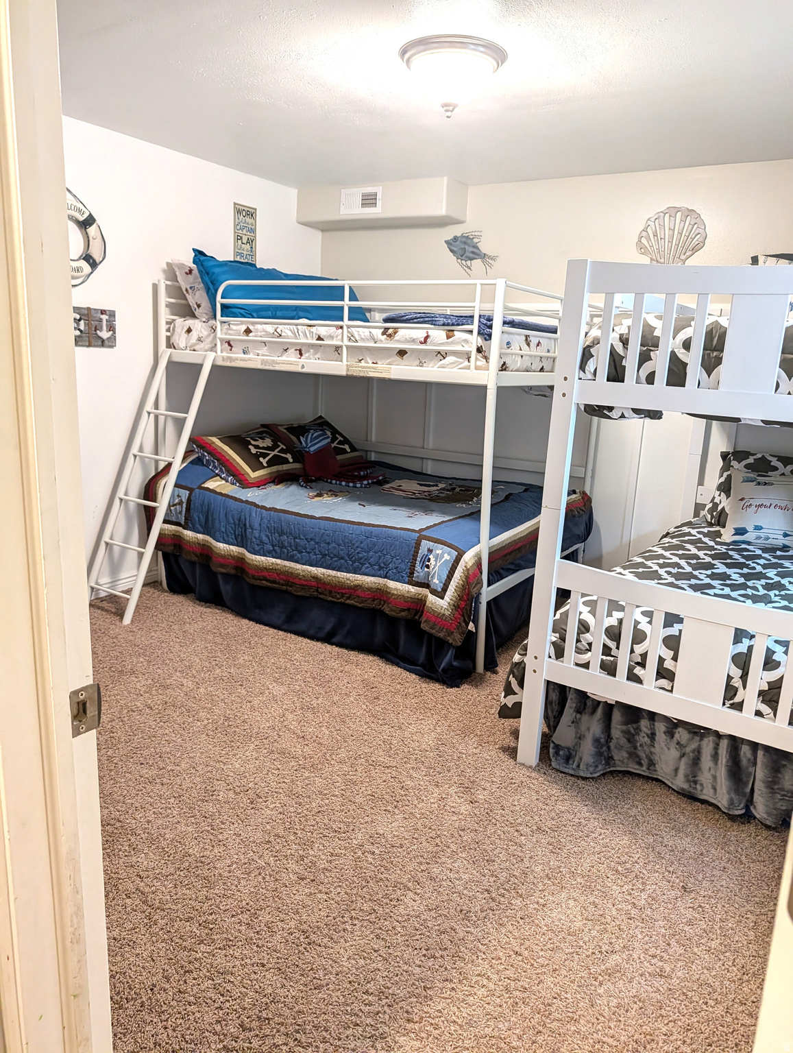 PLAT A,MILL HILL SUBD - Residential
