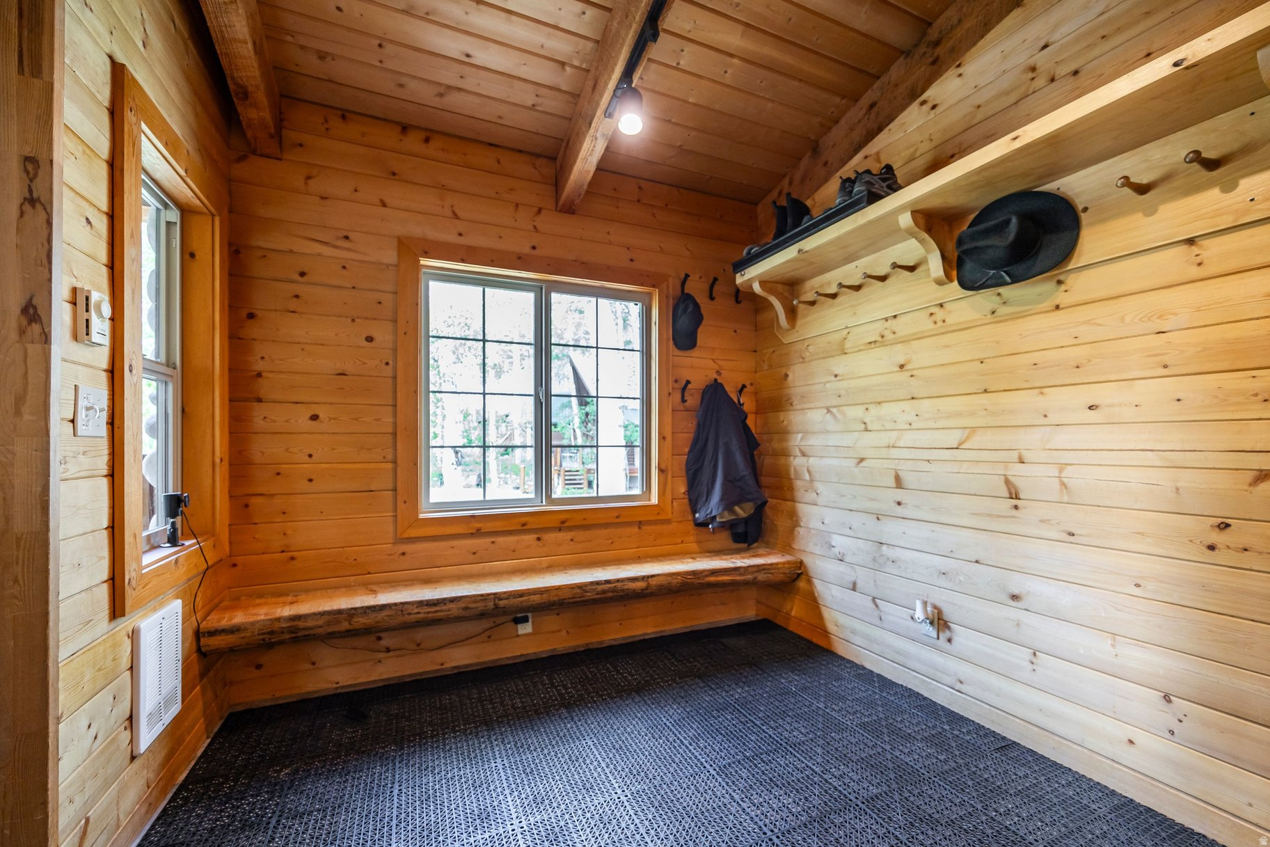 TIMBER LAKES - Residential