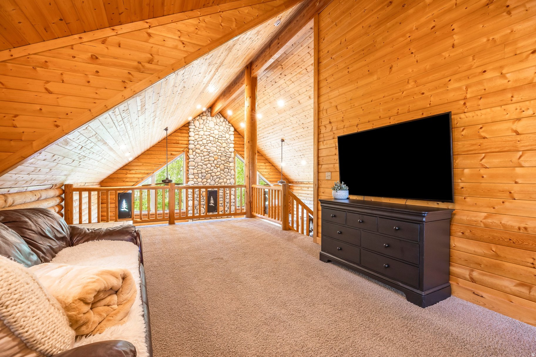 TIMBER LAKES - Residential