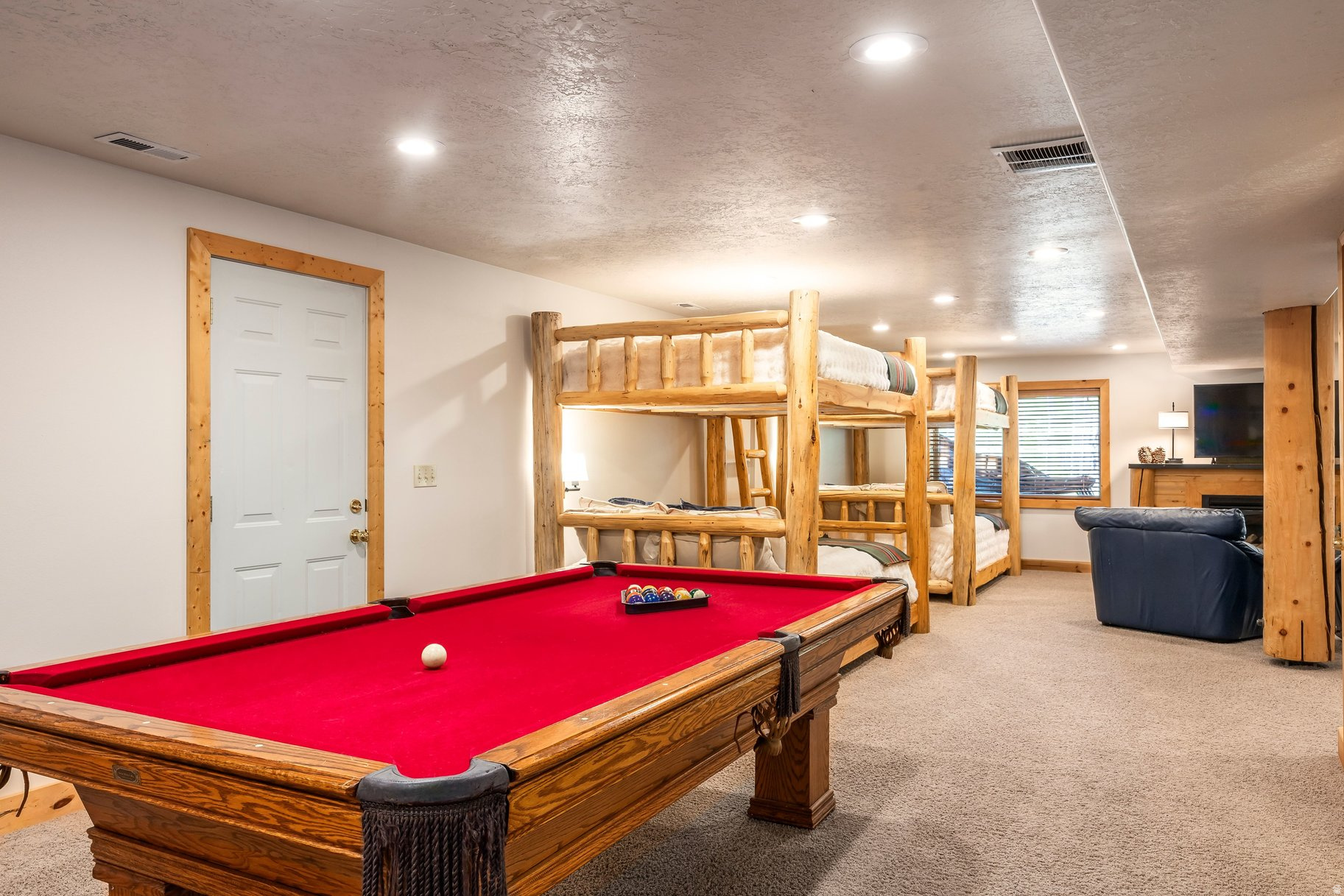 TIMBER LAKES - Residential