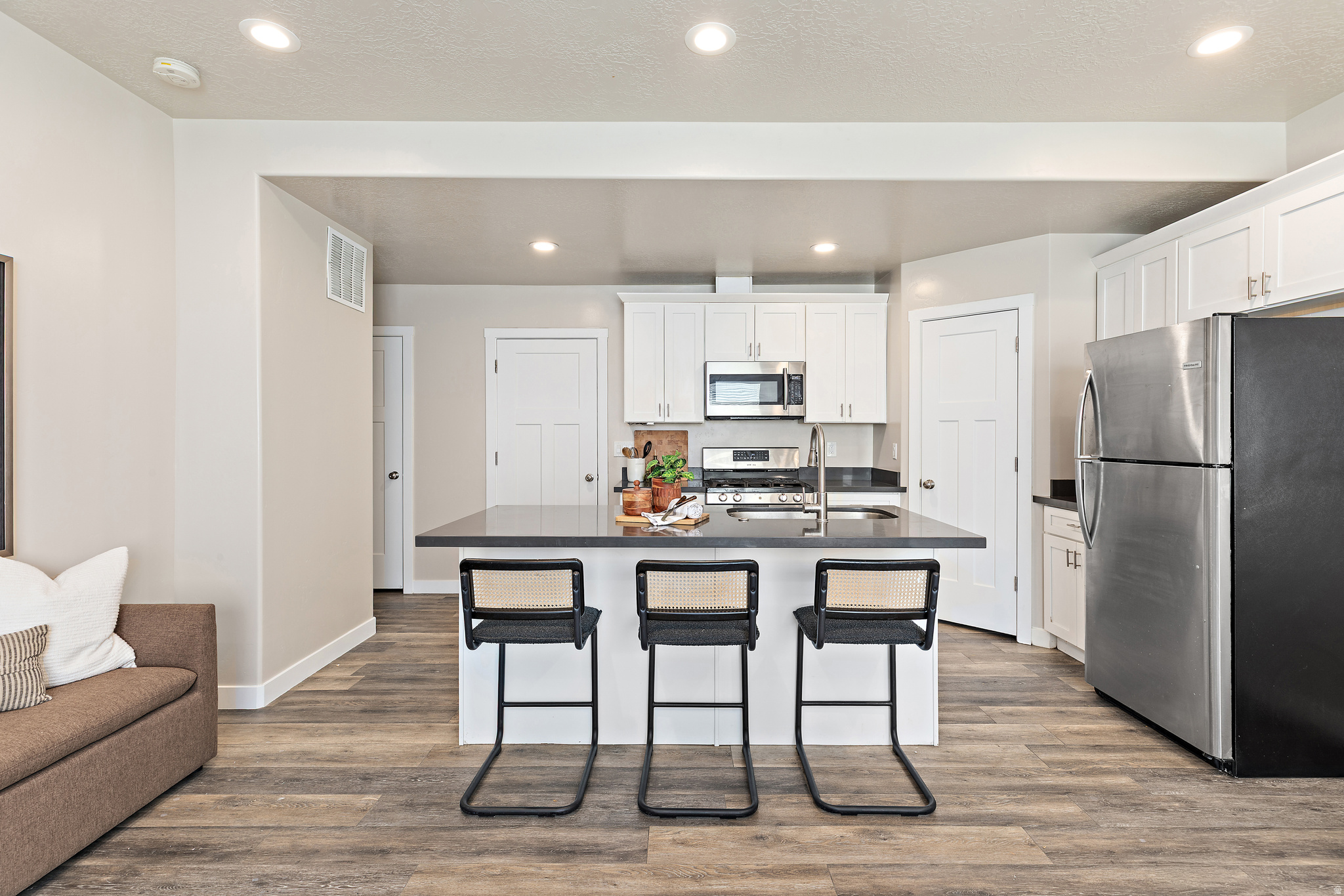 COBBLESTONE TOWNHOME - Residential