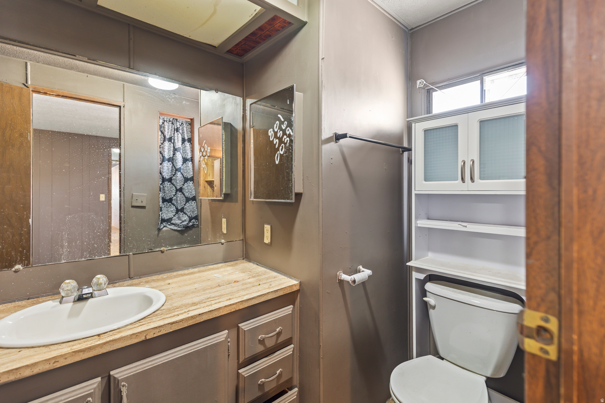 MOUNTAIN VIEW ESTATES - Residential