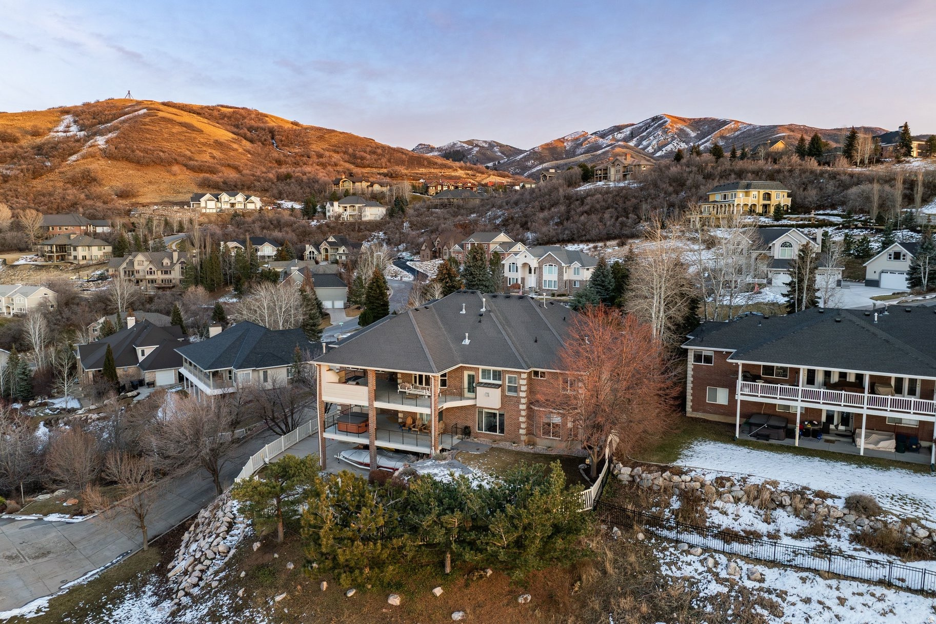 SUNSET HOLLOW - Residential