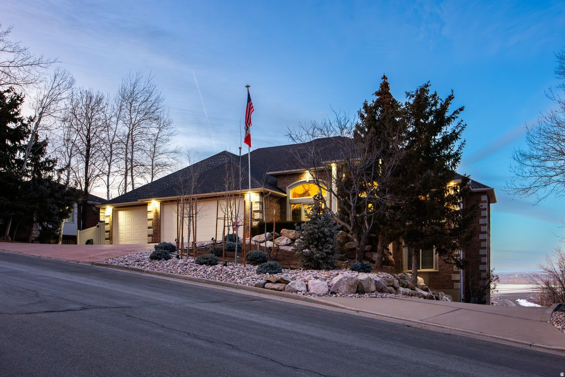 SUNSET HOLLOW - Residential