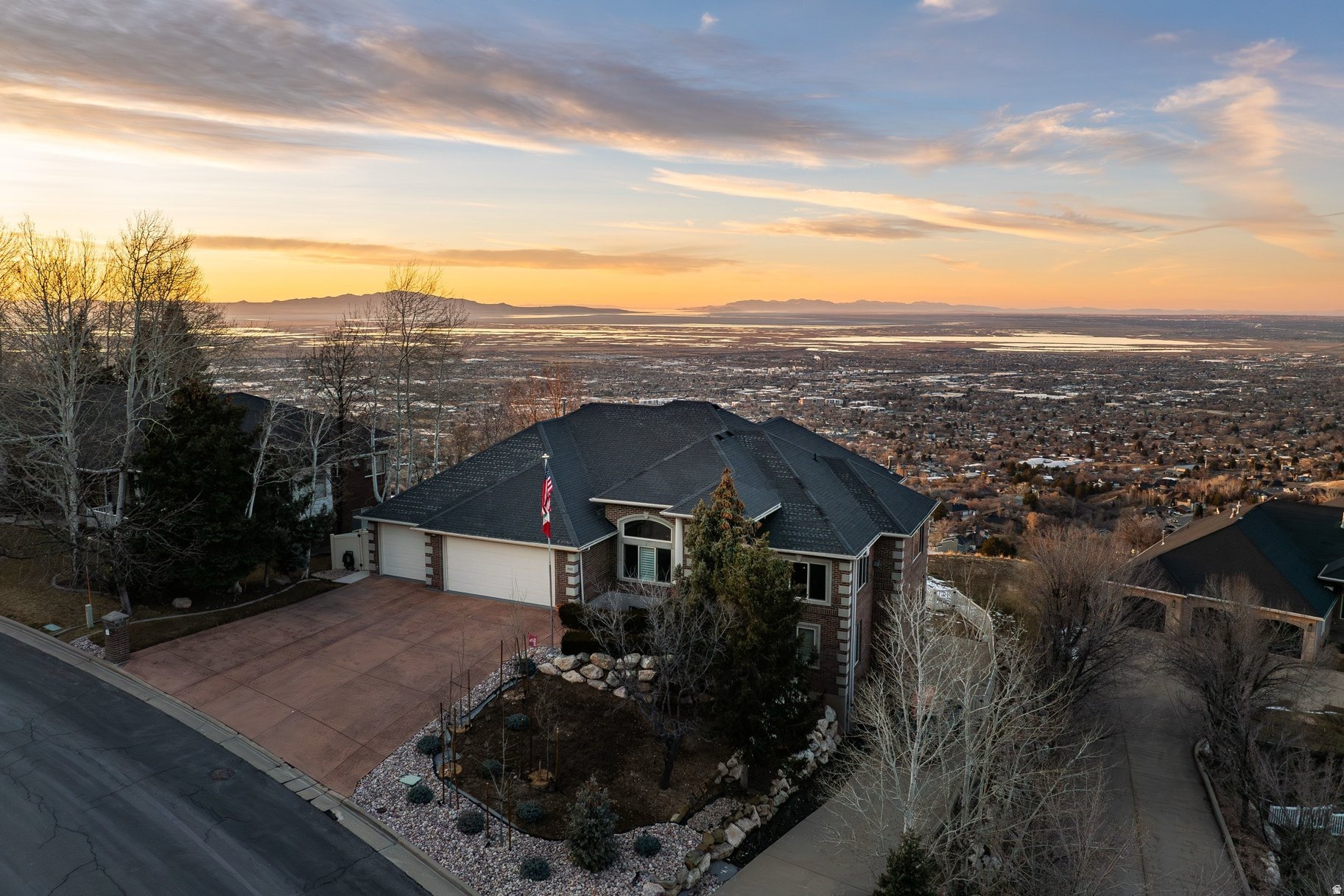 SUNSET HOLLOW - Residential