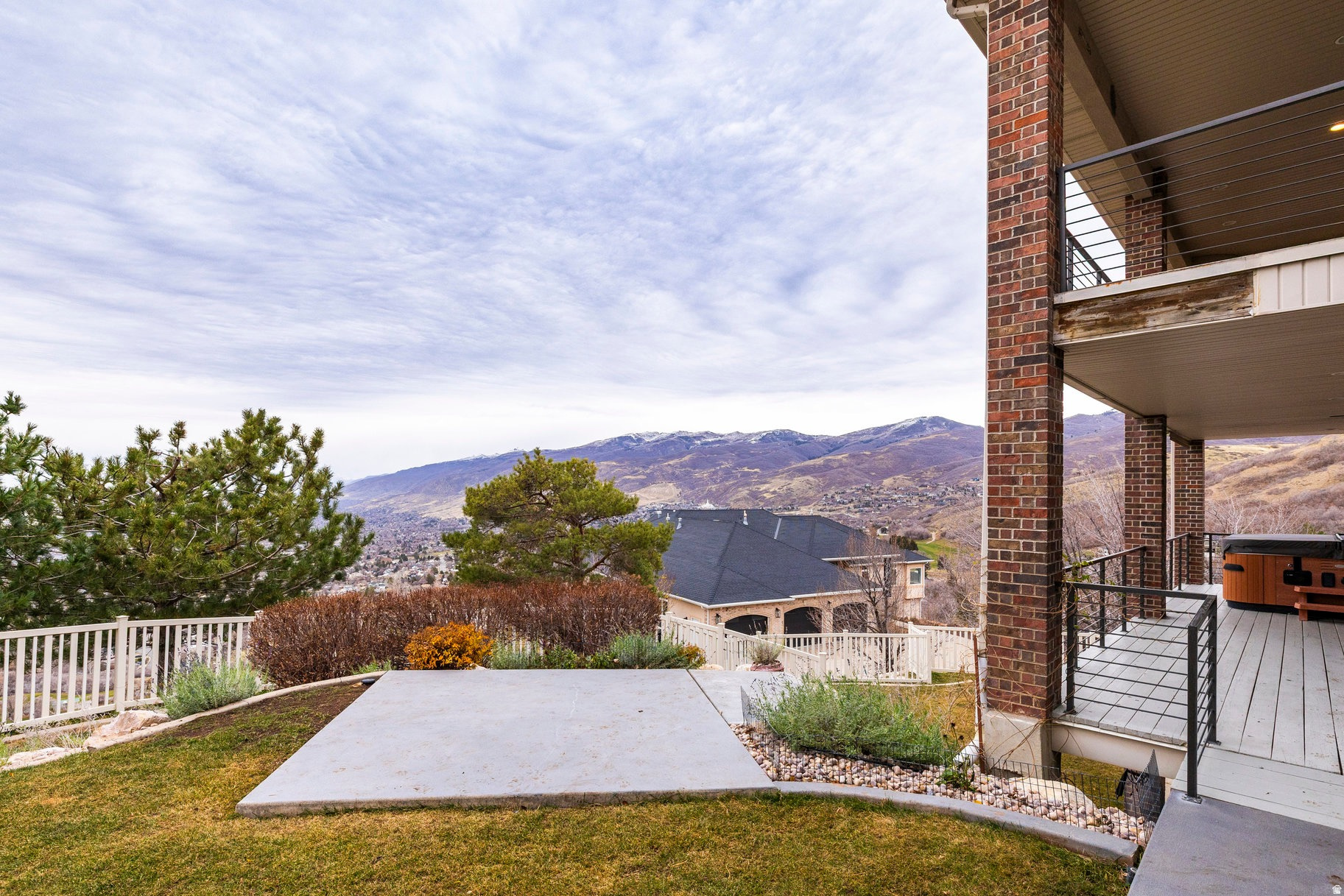 SUNSET HOLLOW - Residential