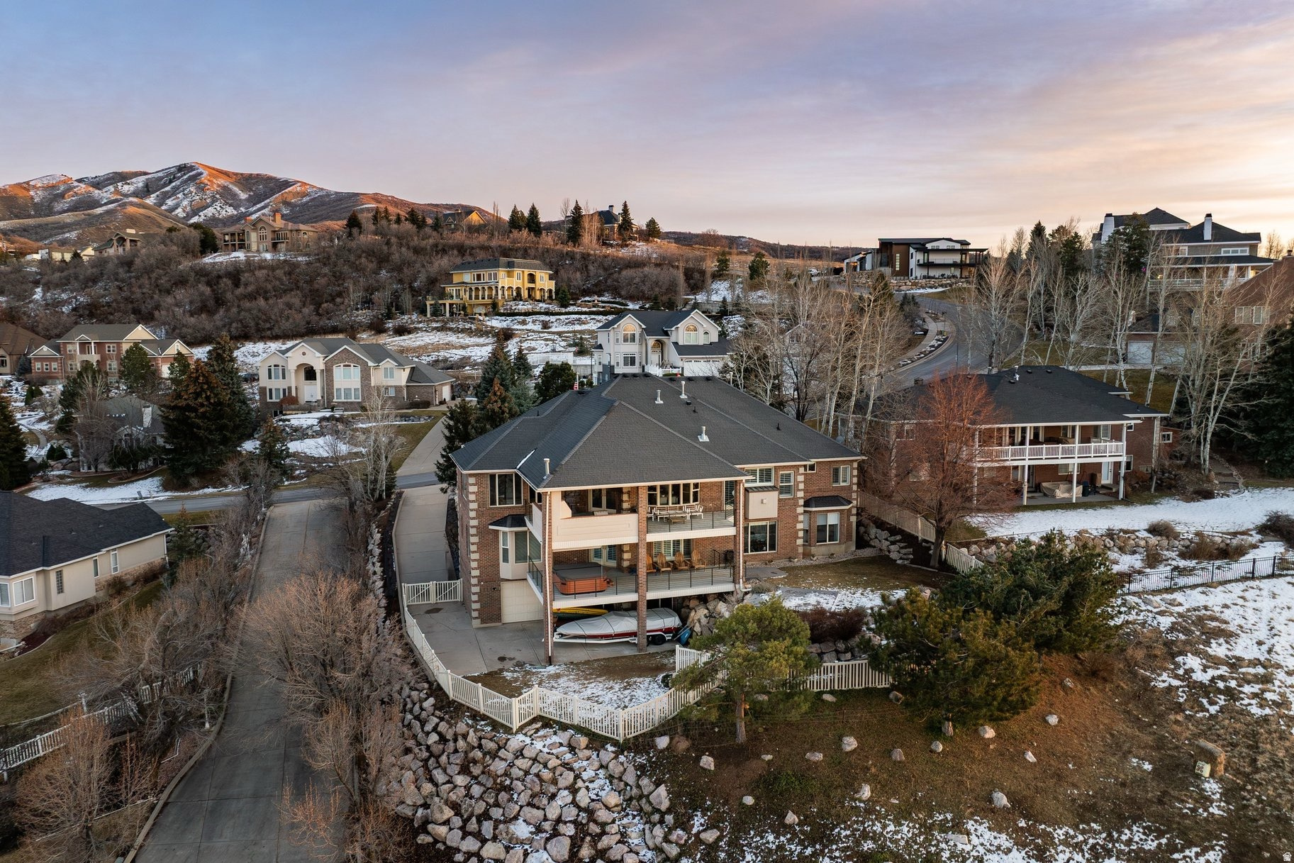 SUNSET HOLLOW - Residential