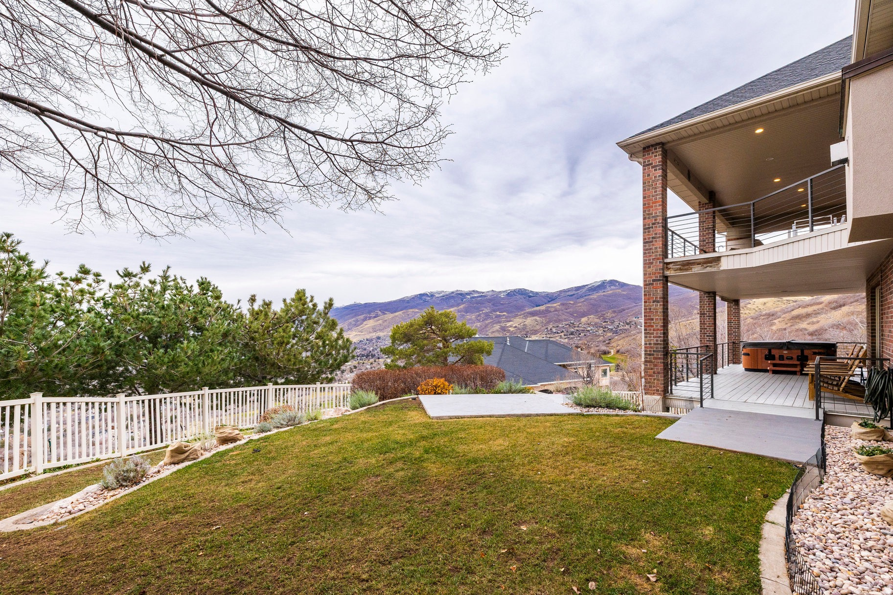 SUNSET HOLLOW - Residential