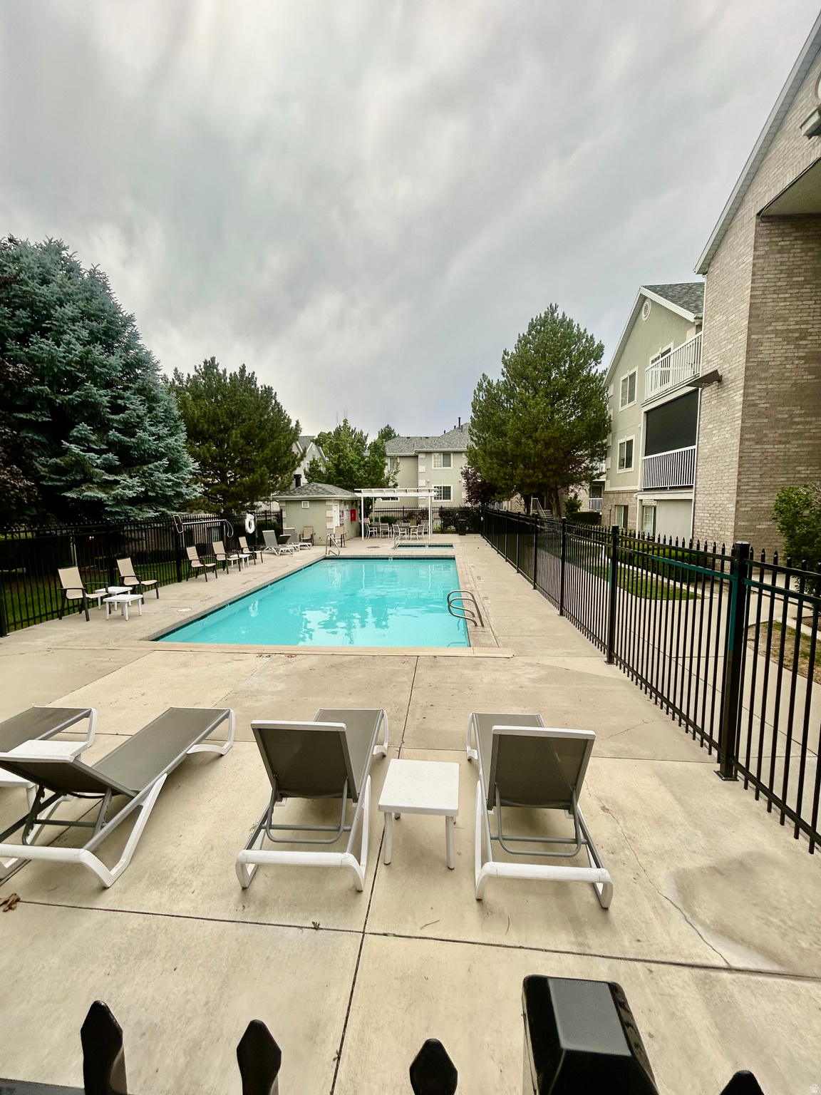 WESTON / SHADOW RIDGE CONDOMINIUMS - Residential