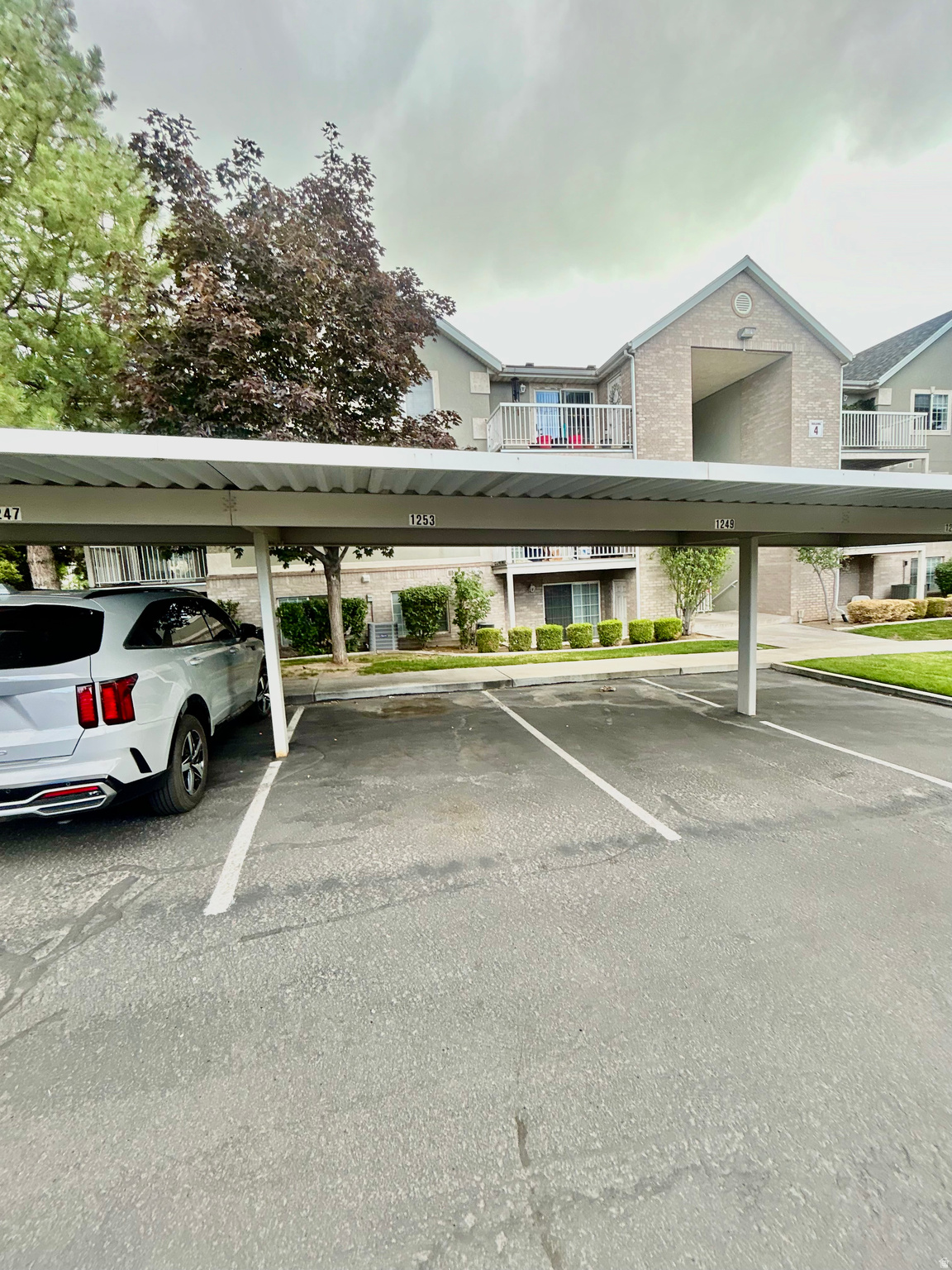WESTON / SHADOW RIDGE CONDOMINIUMS - Residential