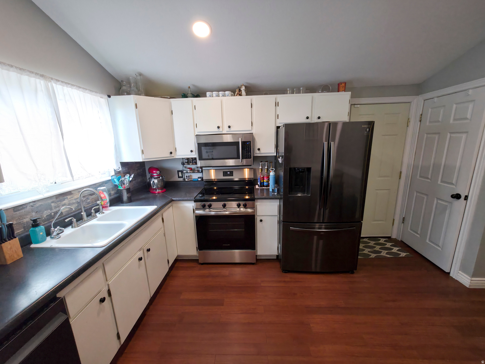 WALNUT HILLS - Residential