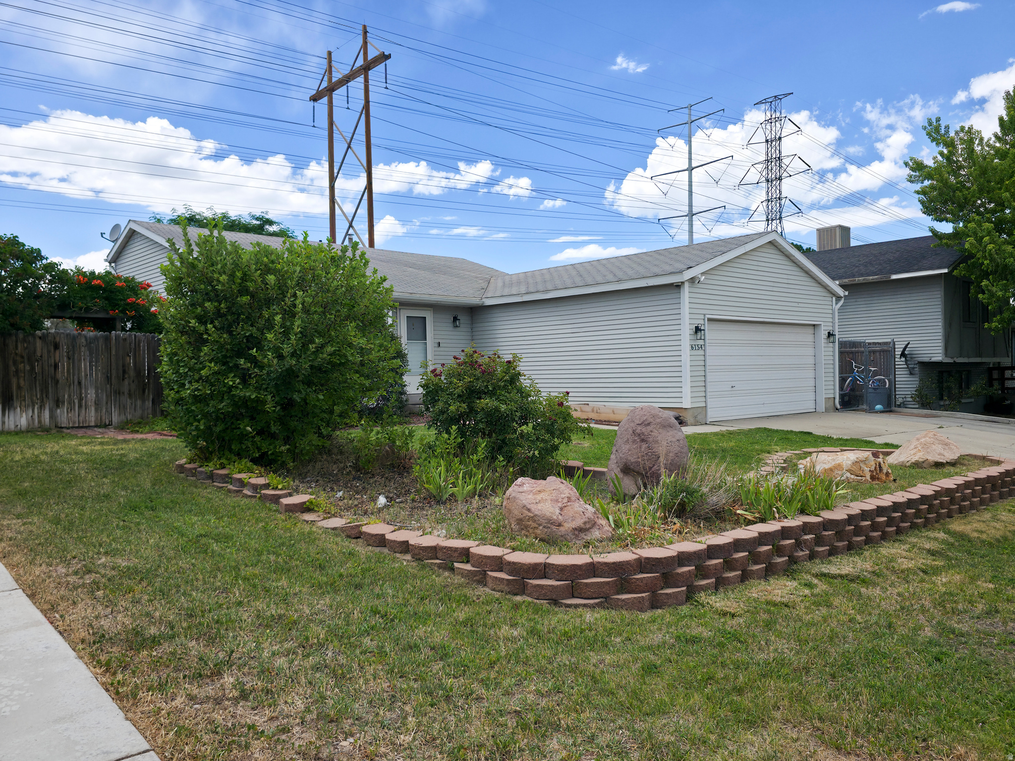 WALNUT HILLS - Residential